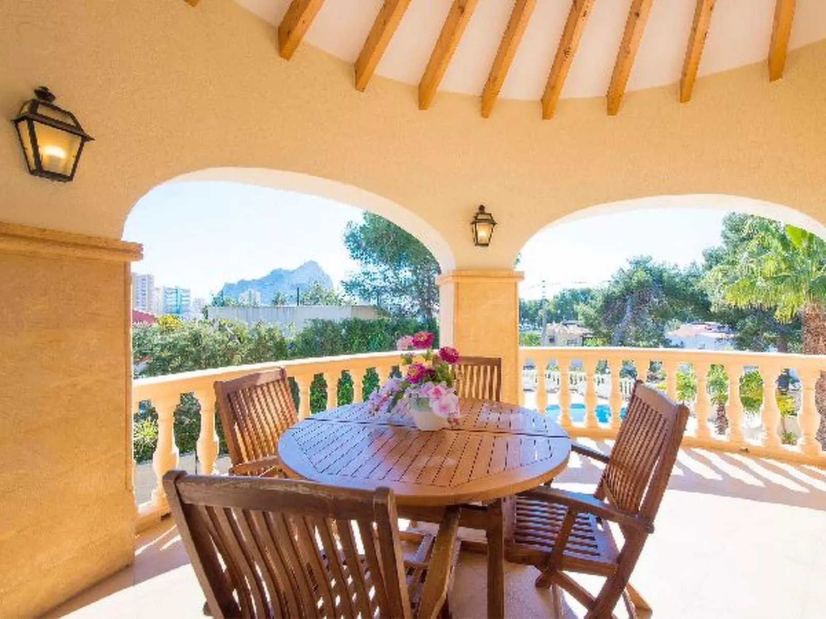 Villa Devis - PlusHolidays - Image-tags.info