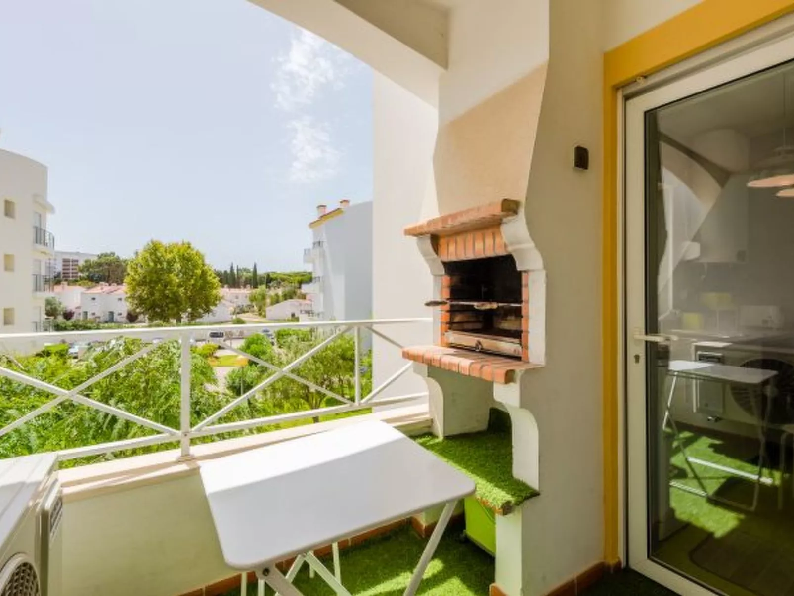 Alfamar Apartment at Praia da Falesia - Outside