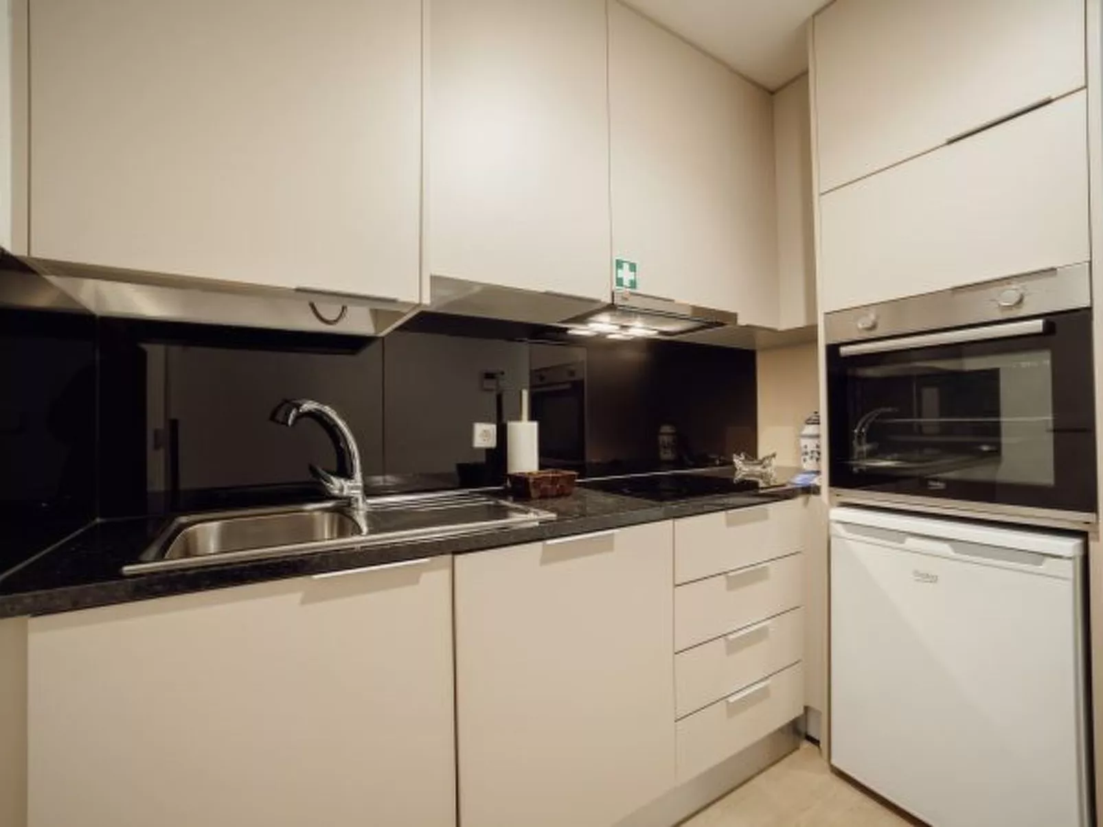 CARMO RESIDENCE PORTO - S. HELENA by VACATIONY - Inside