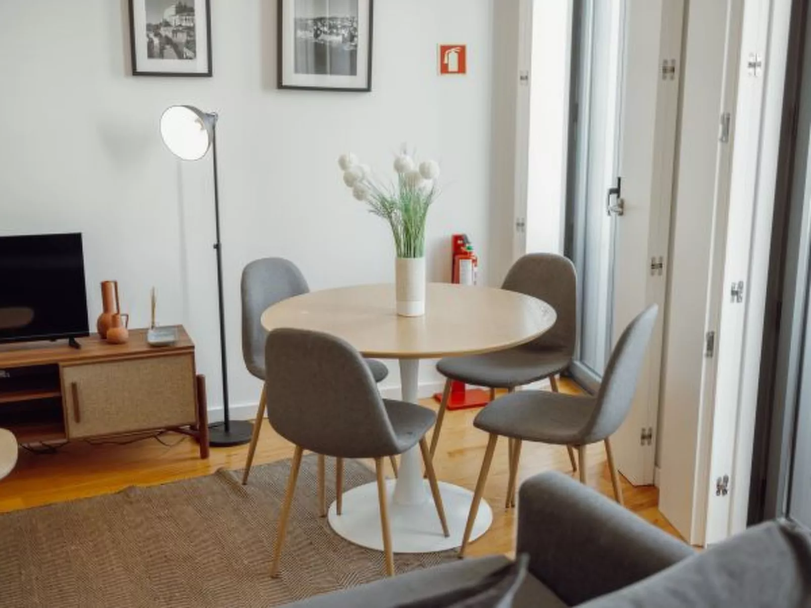 COURTYARD OPORTO DESIGN APARTMENT F - Inside