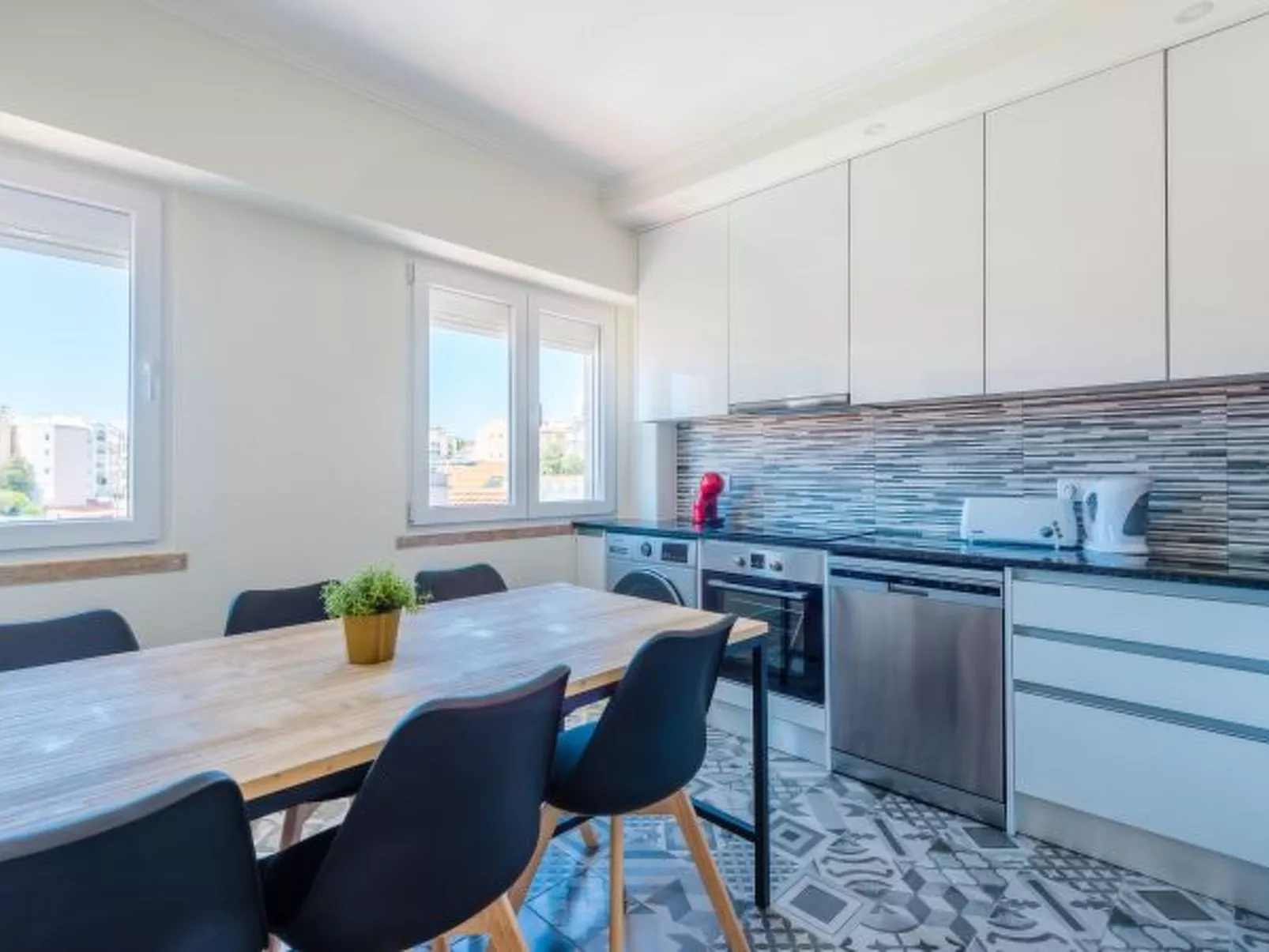 Bela Vista C in Lisboa - Inside