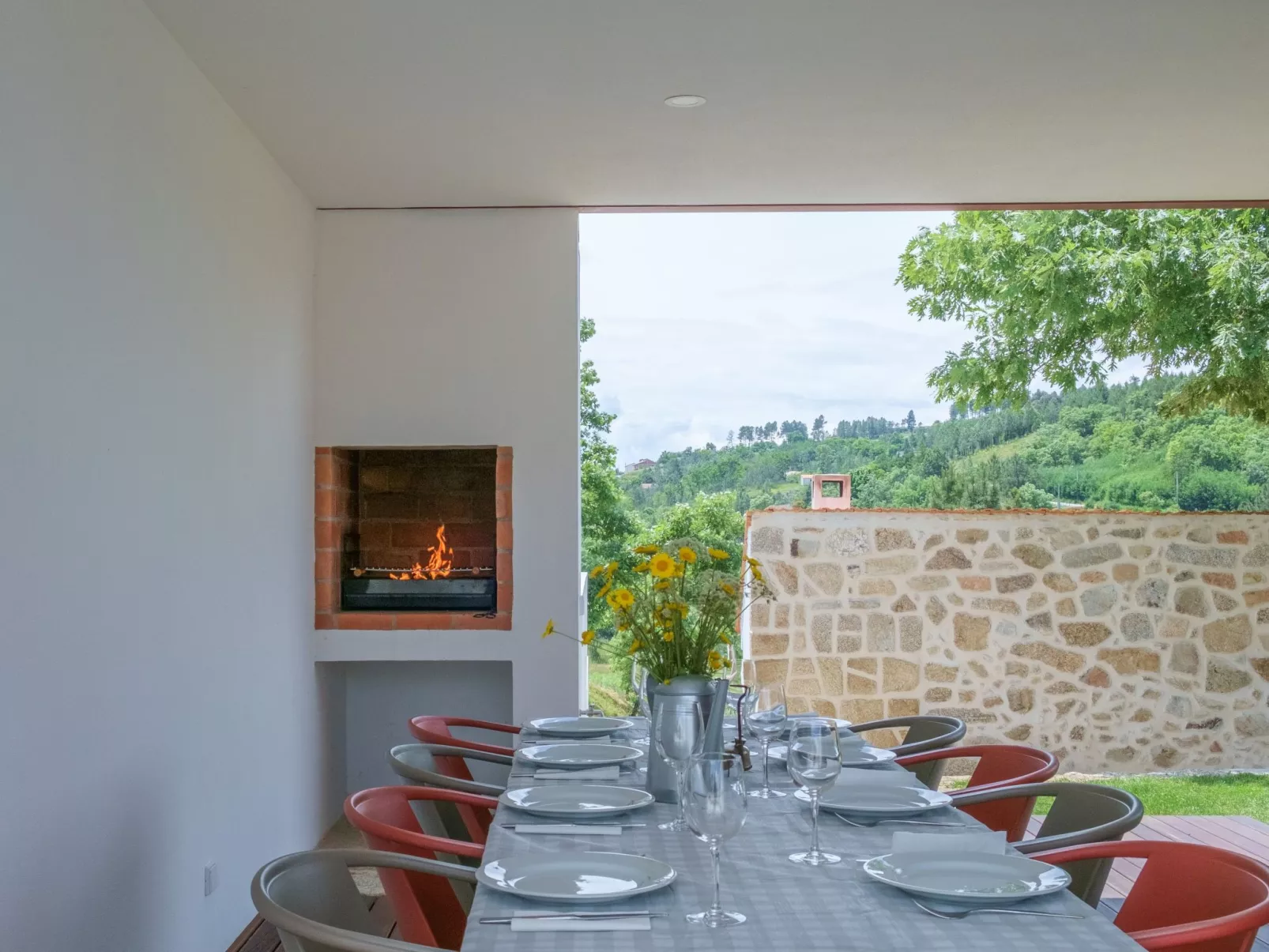 Ganzes Haus in Vila Soeiro Do Chão mit privatem Pool und Blick ins Grüne - Dehors