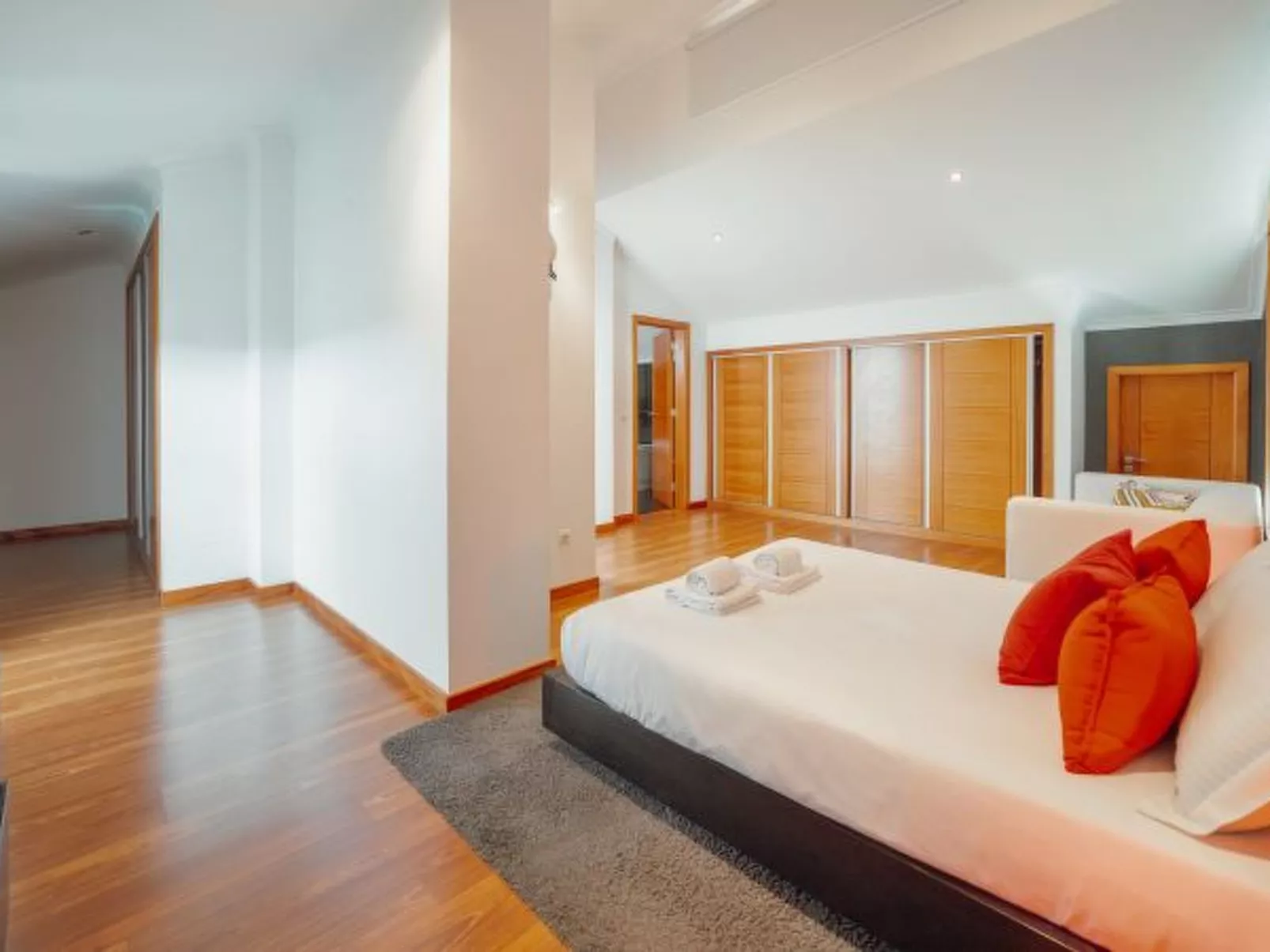 POOL & CINEMA VILLA by VACATIONY - Inside