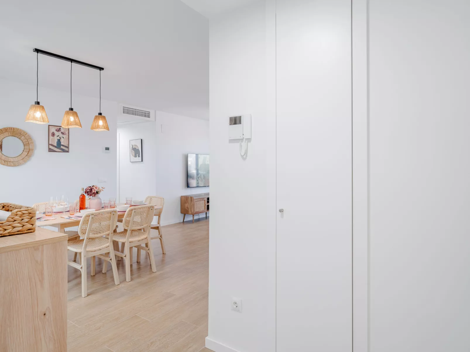 Marina Real III - Inside