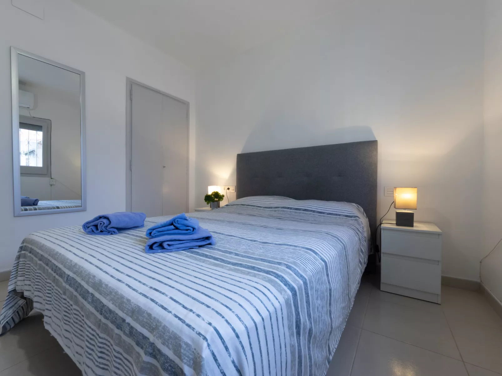 Higini Angles - Inside