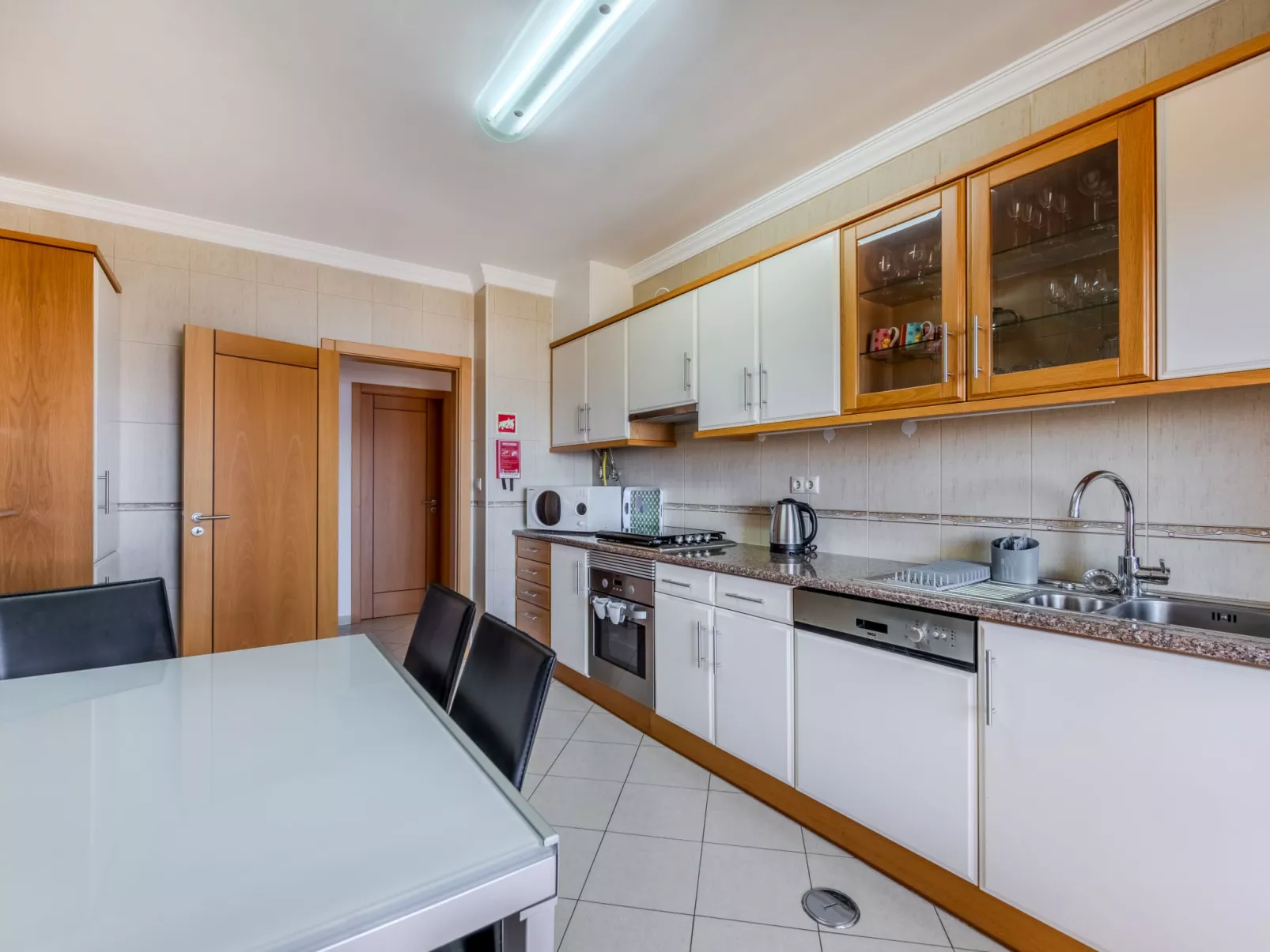 Cristina Inn - Inside