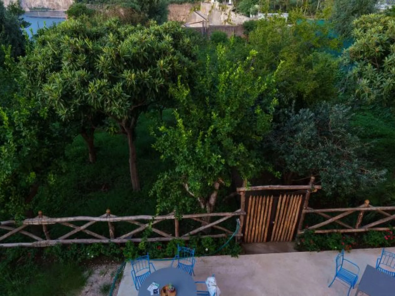 Il terrazzino di Villa Preziosa al Pizzo - Image-tags.info