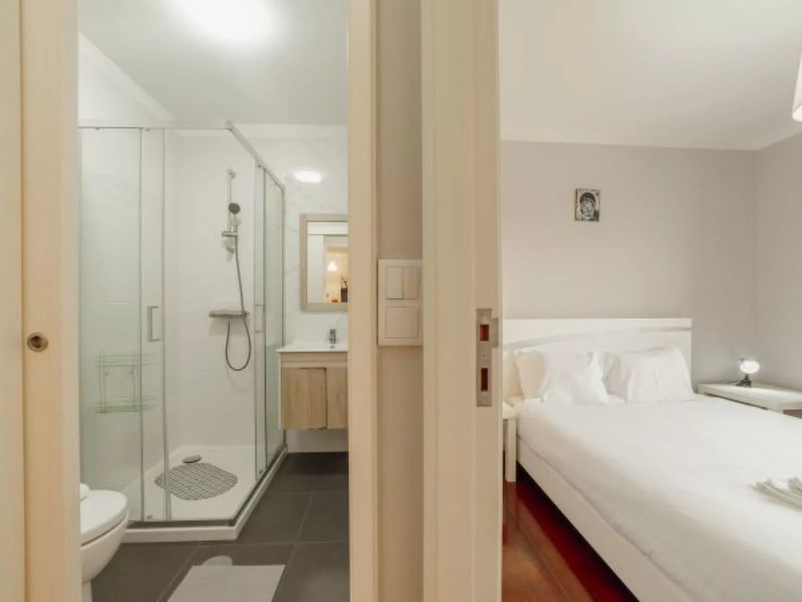 ESPINHO SEAWALK AND SEAVIEW by VACATIONY - Inside