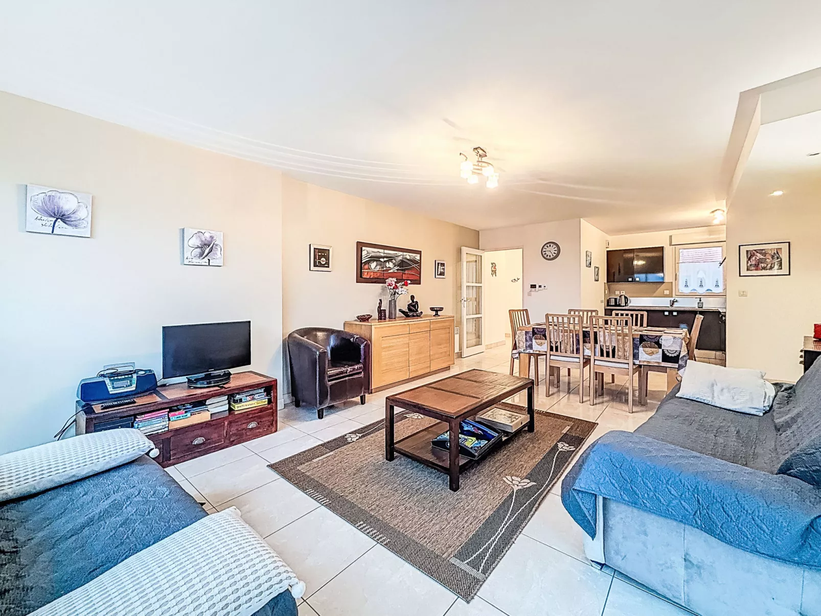 Stella Maris - Inside