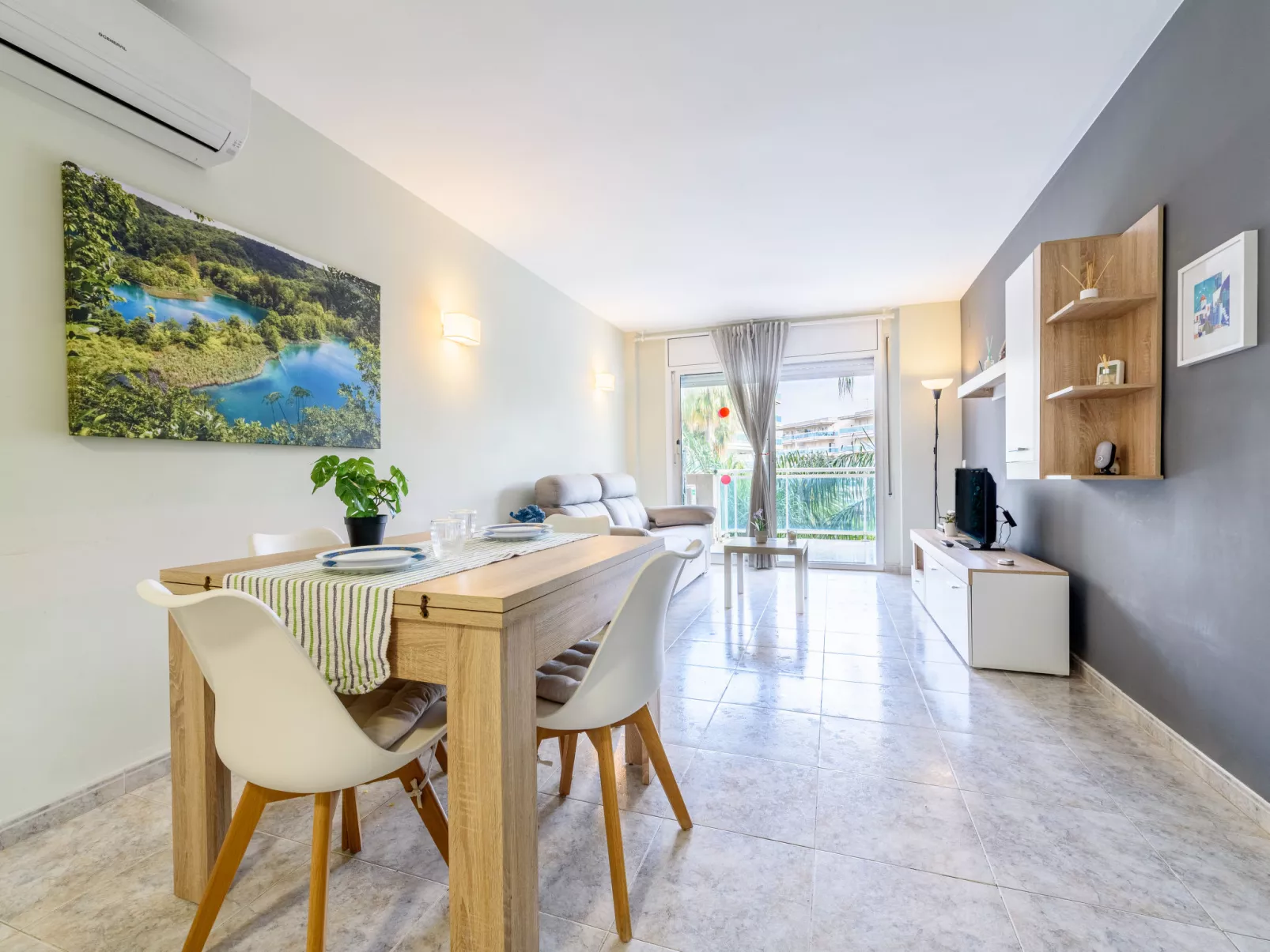 Village Park - Dedans