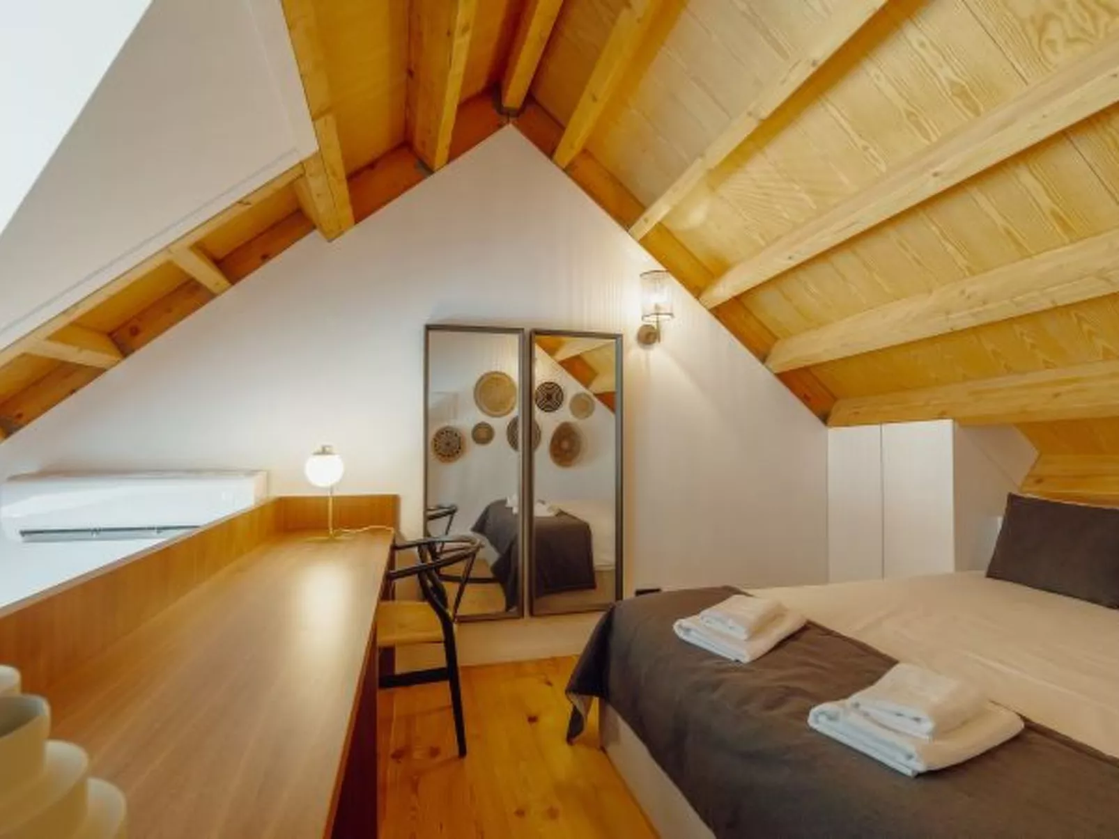 ELEGANT DOWNTOWN APARTMENT by VACATIONY - Dedans