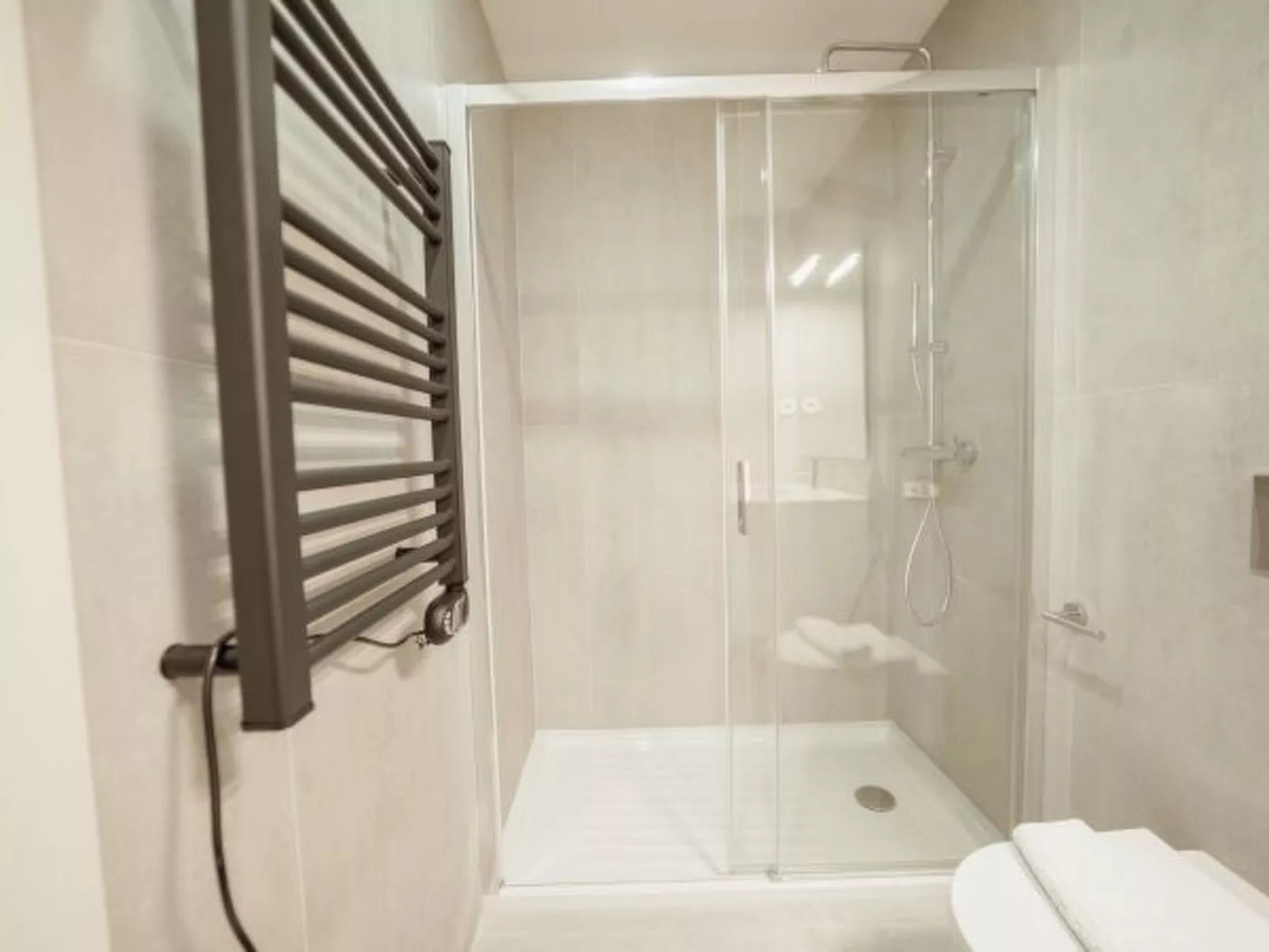 GAIA PREMIUM B APARTMENT by VACATIONY - Inside