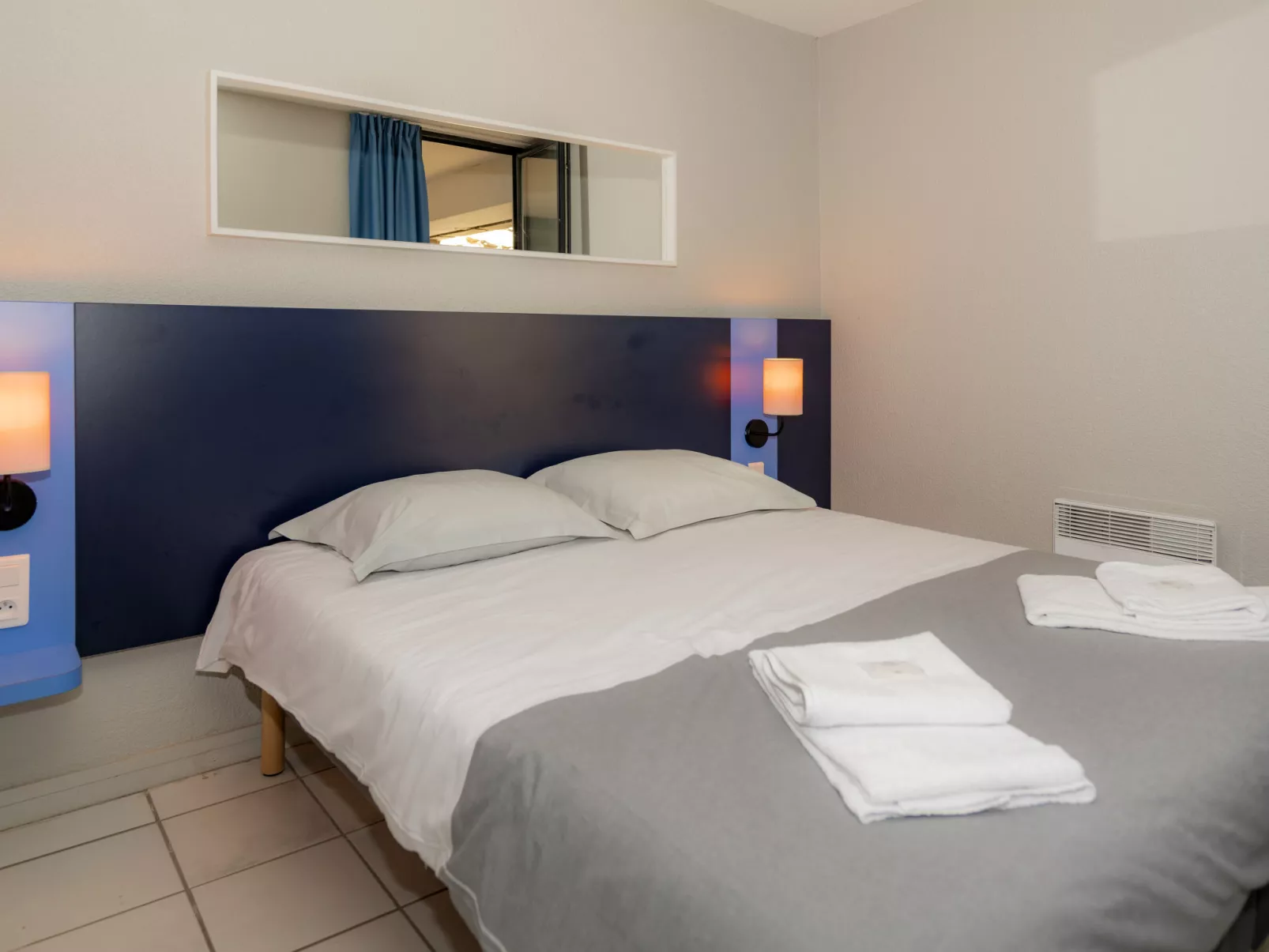 Lou Castel - Drinnen