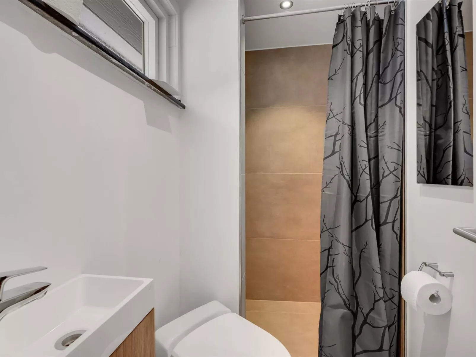 "Haghbarth" - 400m from the sea - Inside