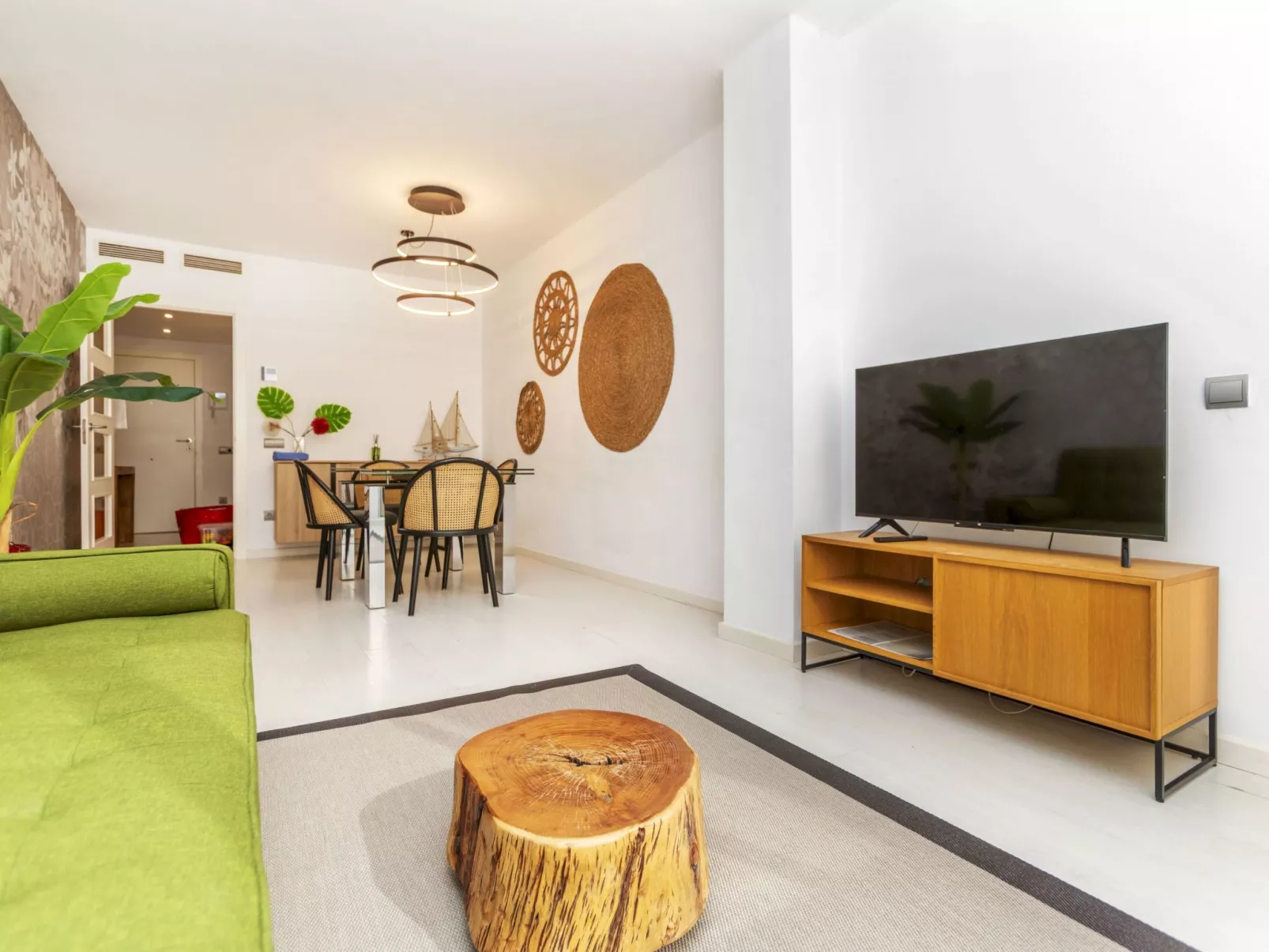 Nova Torredembarra - Inside