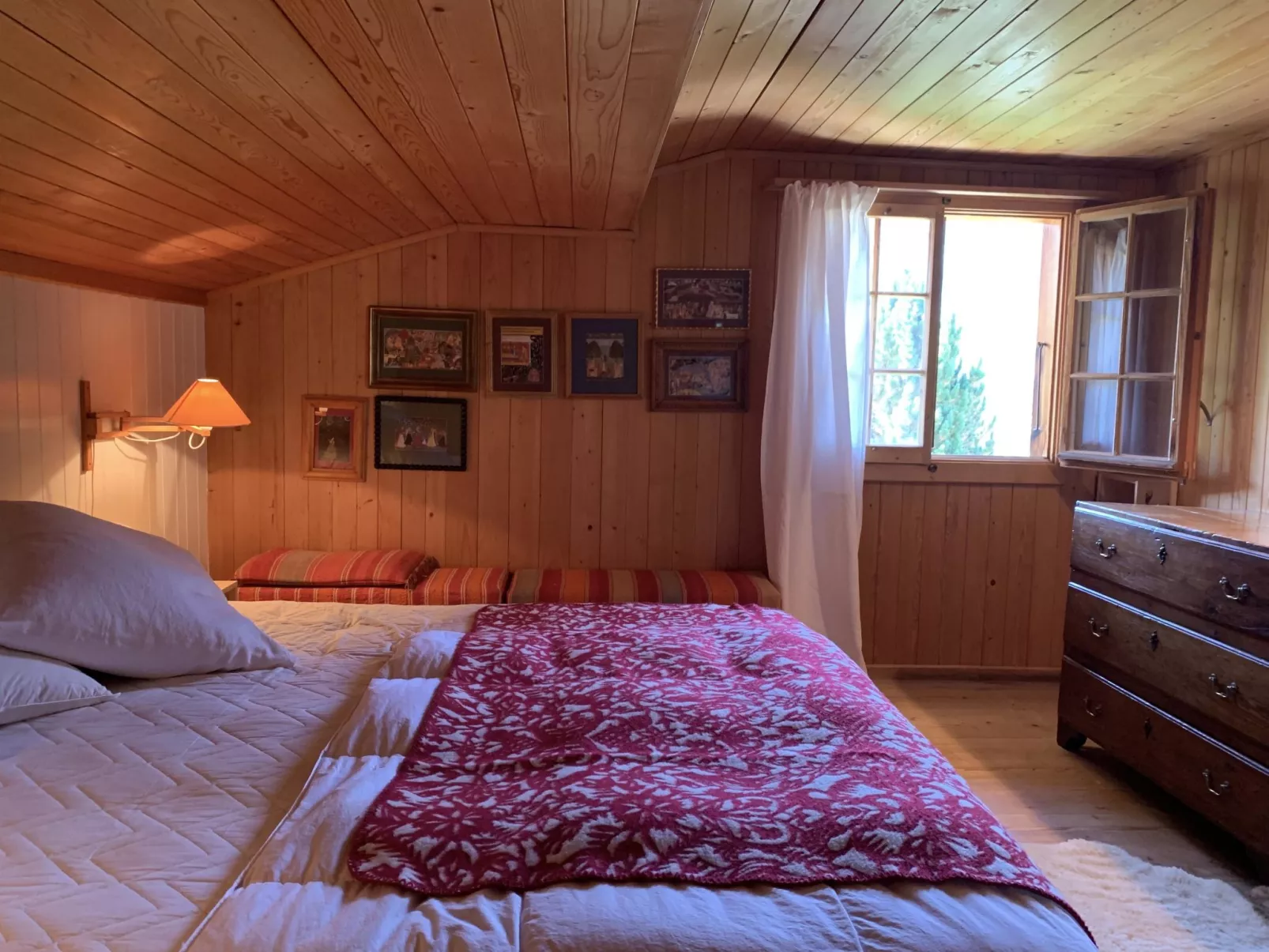 Steirösli 1. & 2. Stock - Inside