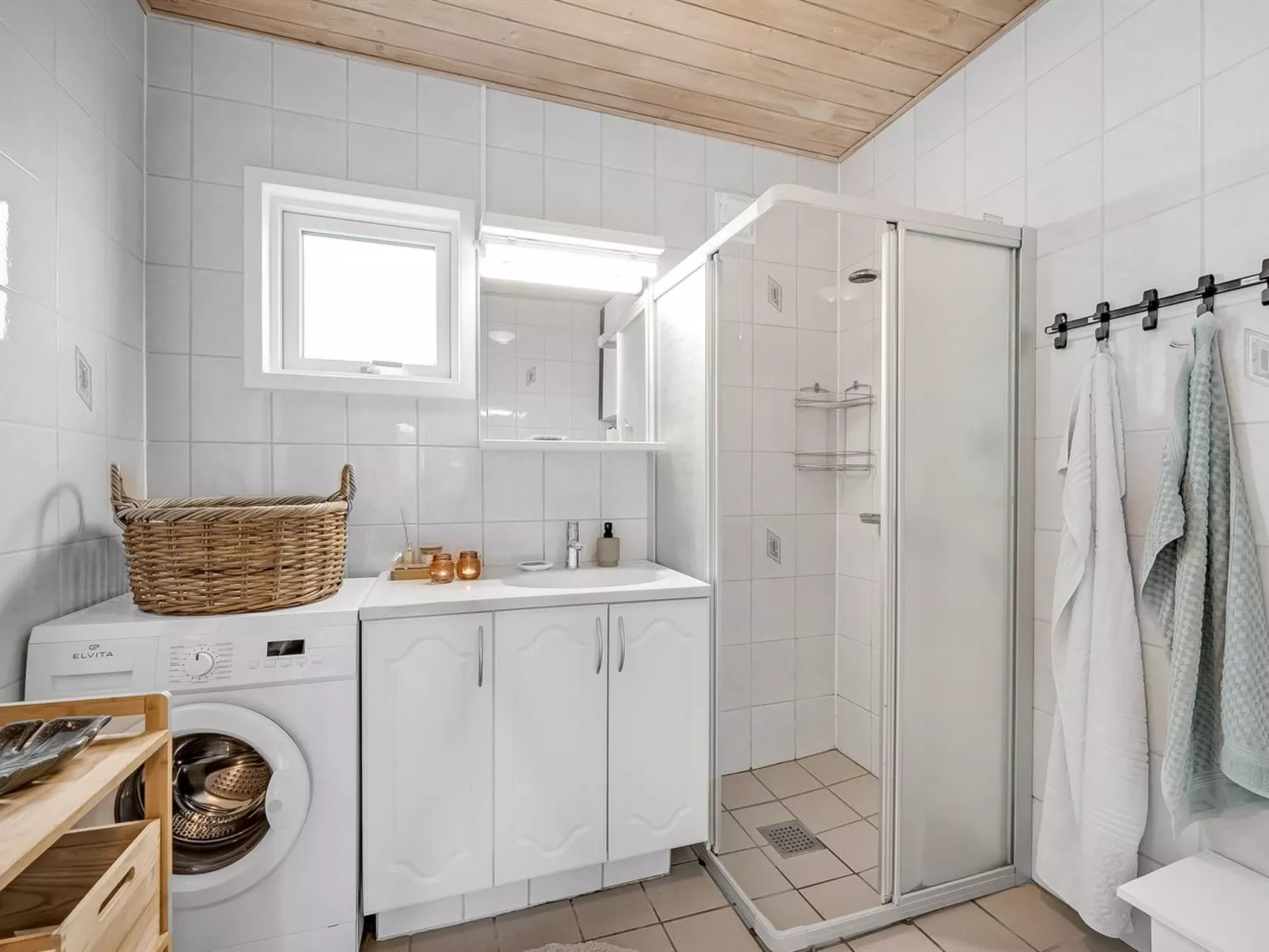 "Jerrit" - 650m to the fjord - Dedans