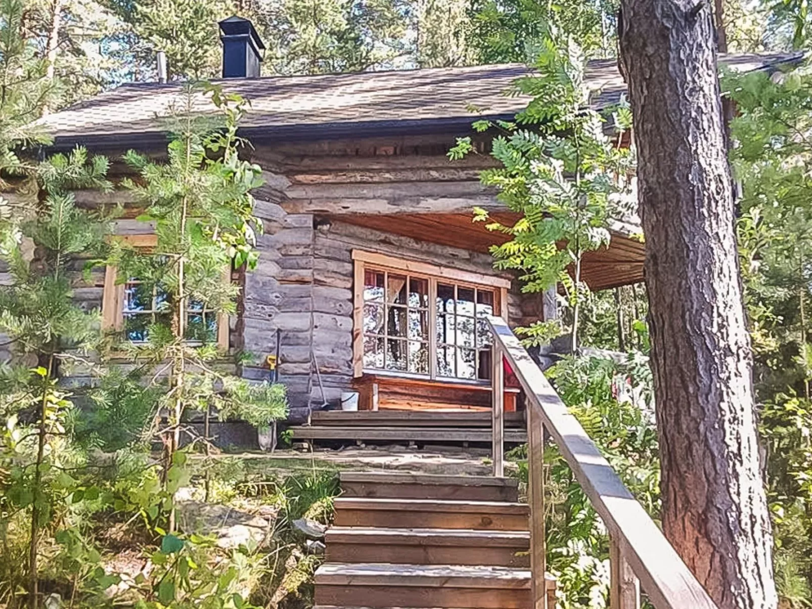 Mäntyniemi - Drinnen