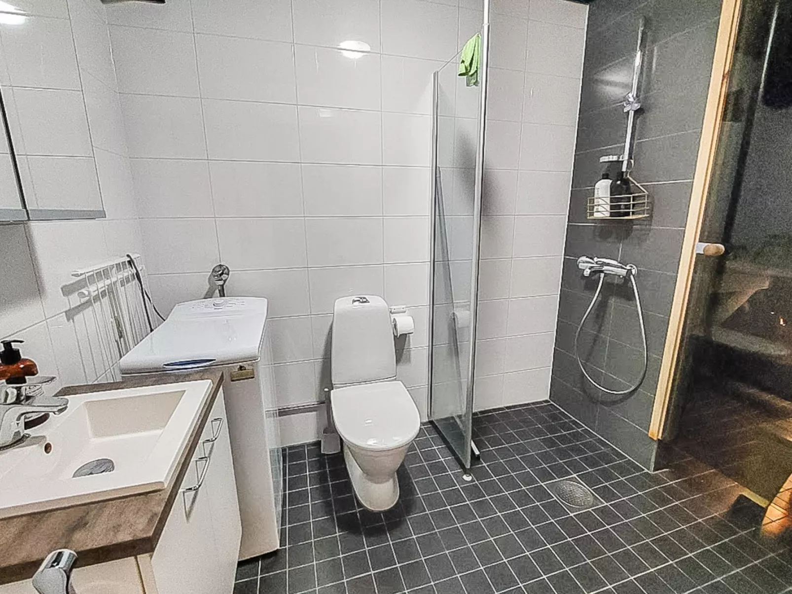 Skivillas 61 ukkohalla (b1) - Drinnen