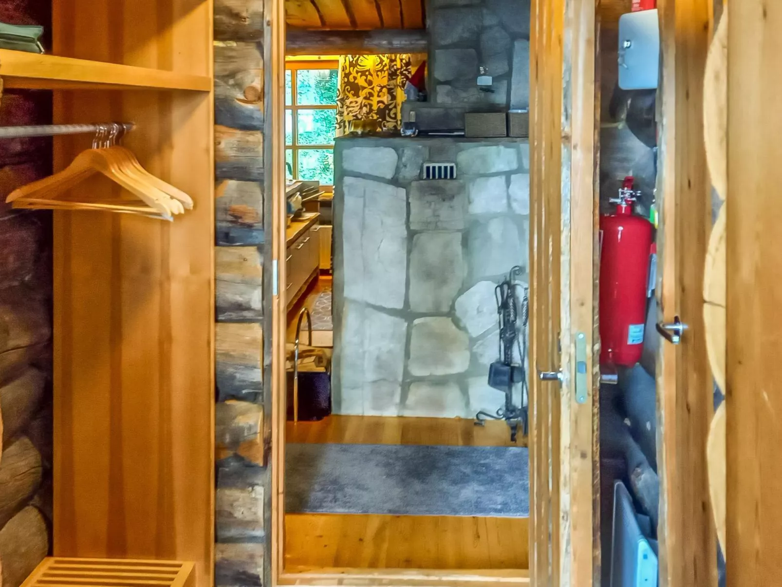 Kelosyväri 17 - Dedans