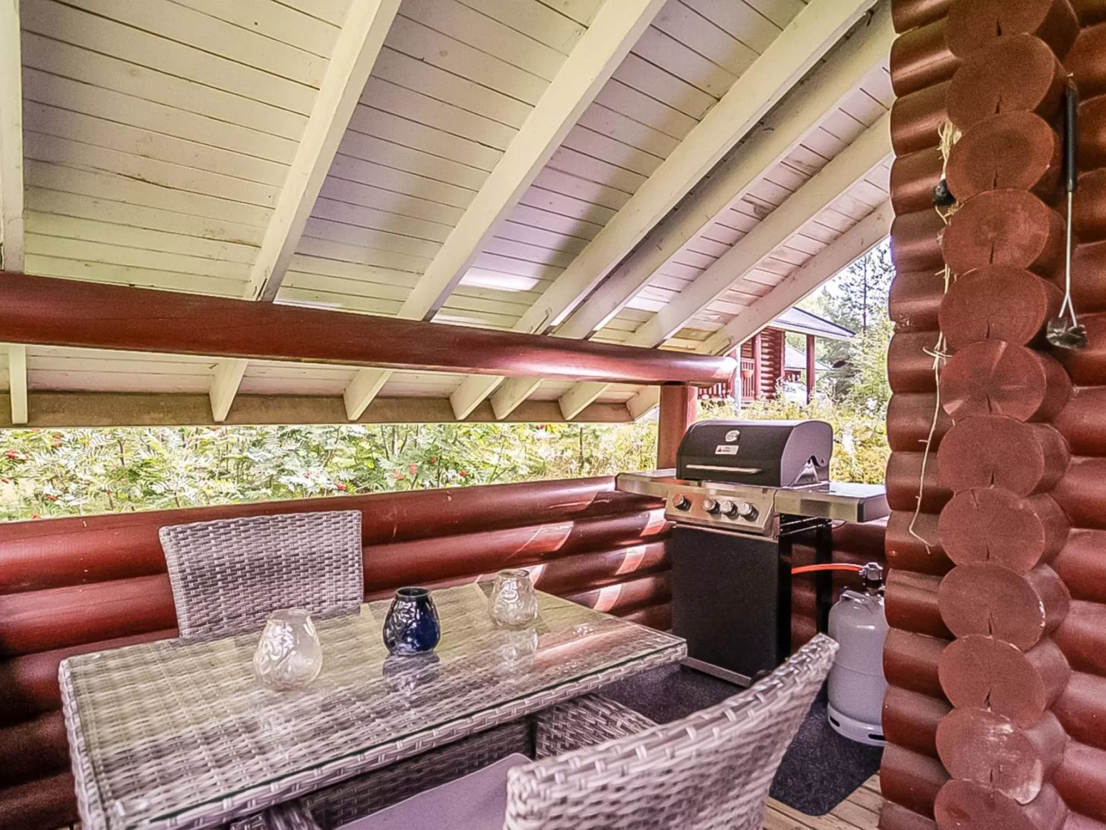 Rustholli 1 - Inside