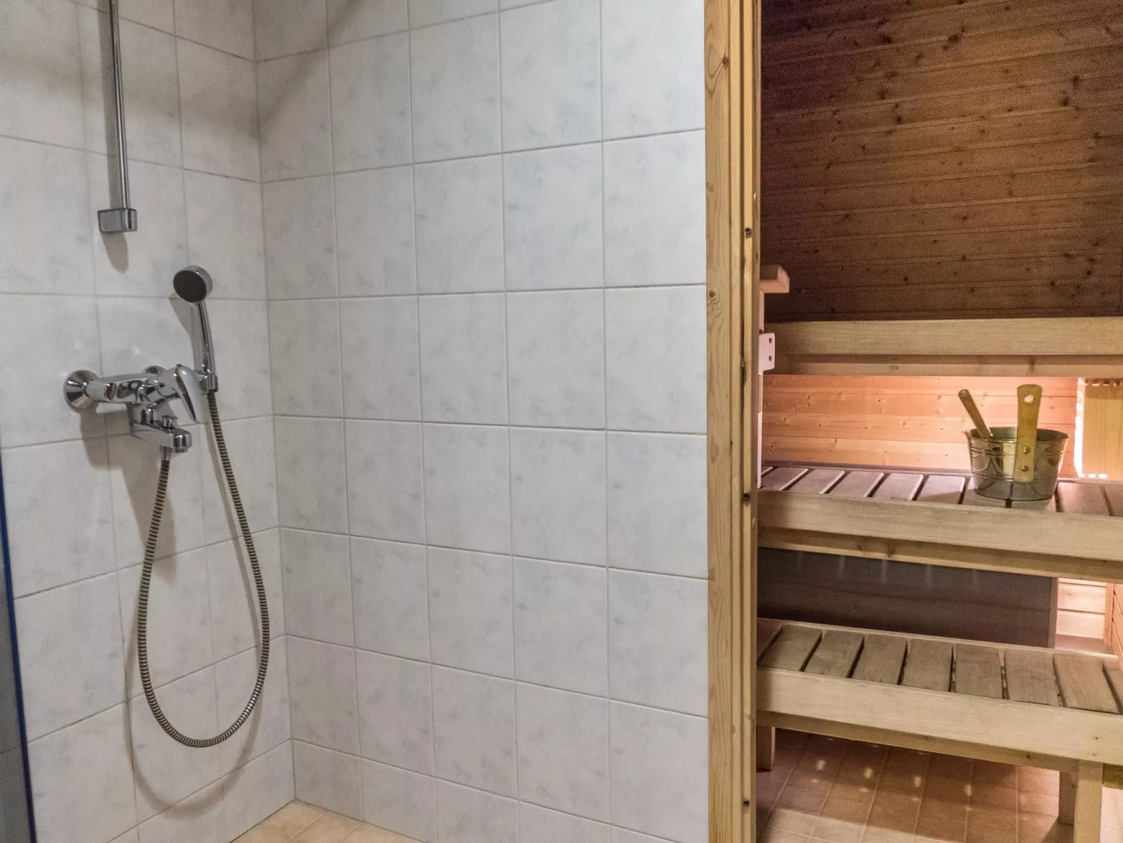 Klz 5. nefriitti - Drinnen