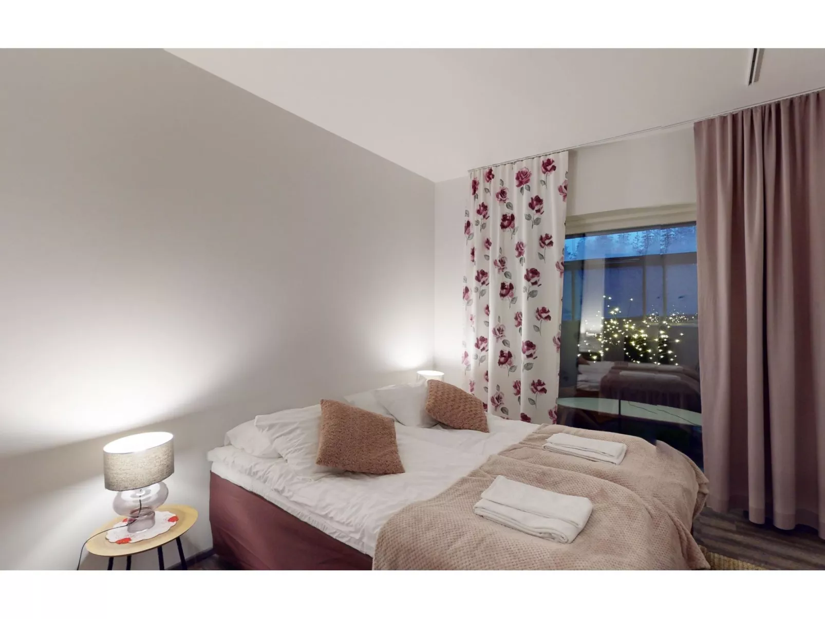 Röllimetsä d 4 - Drinnen