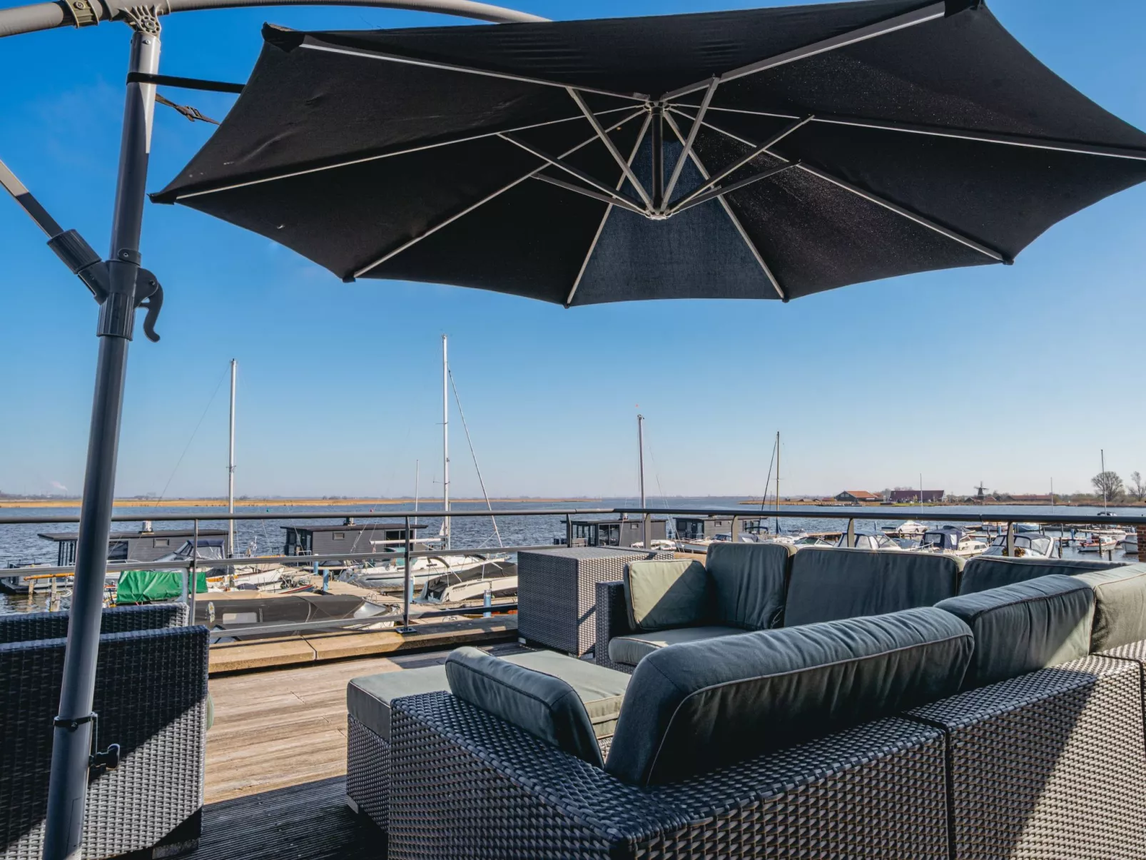 Oostergeest 2 - Dedans