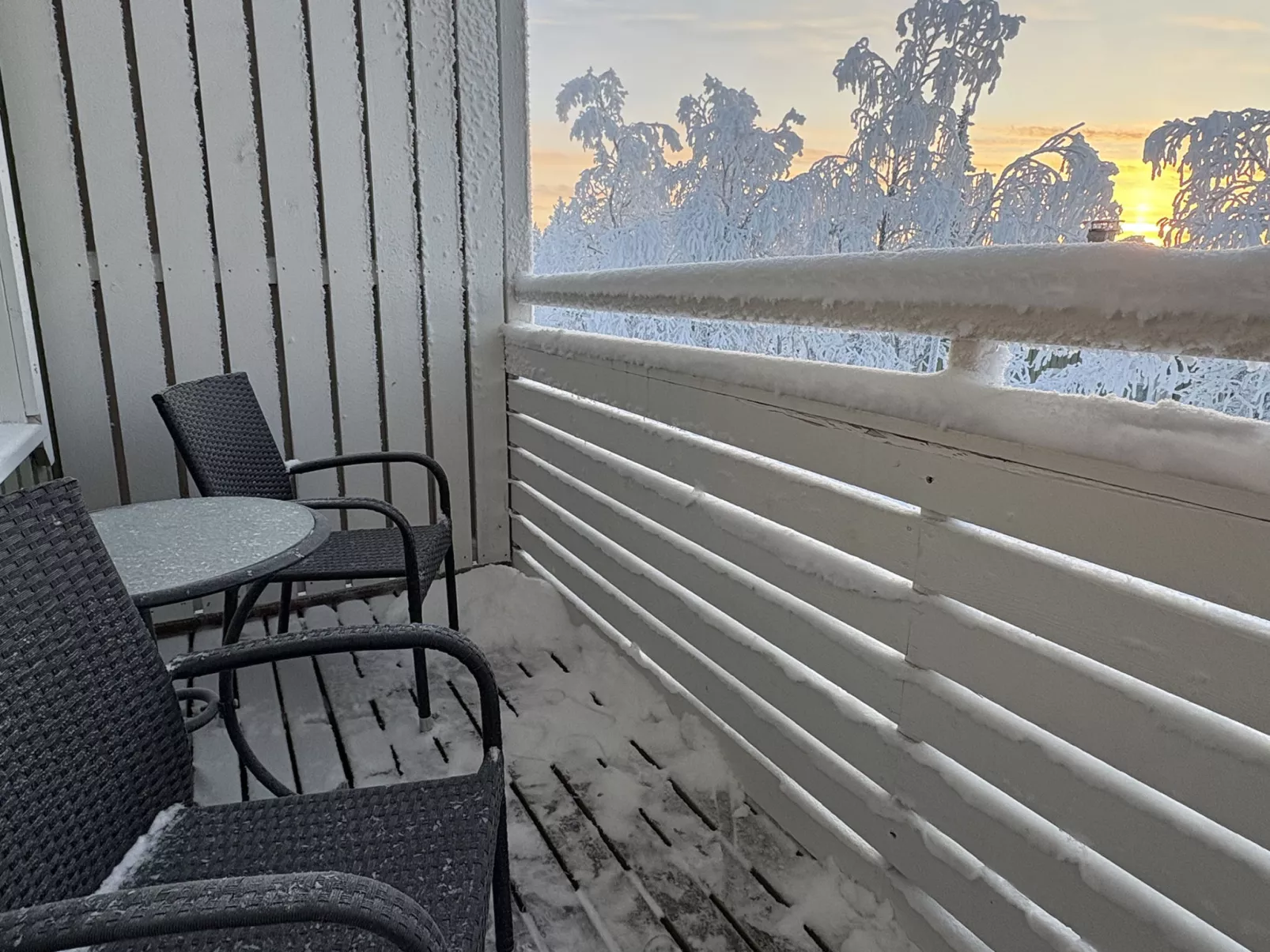 Lumikeidas - Drinnen