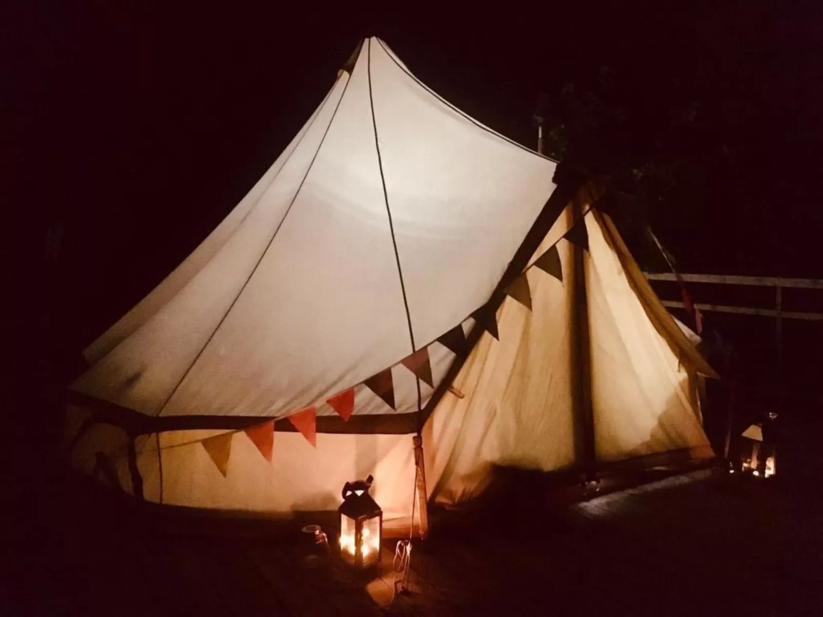 Zeltferien Into the Wäid "Zelt unter der Esche" - Image-tags.info