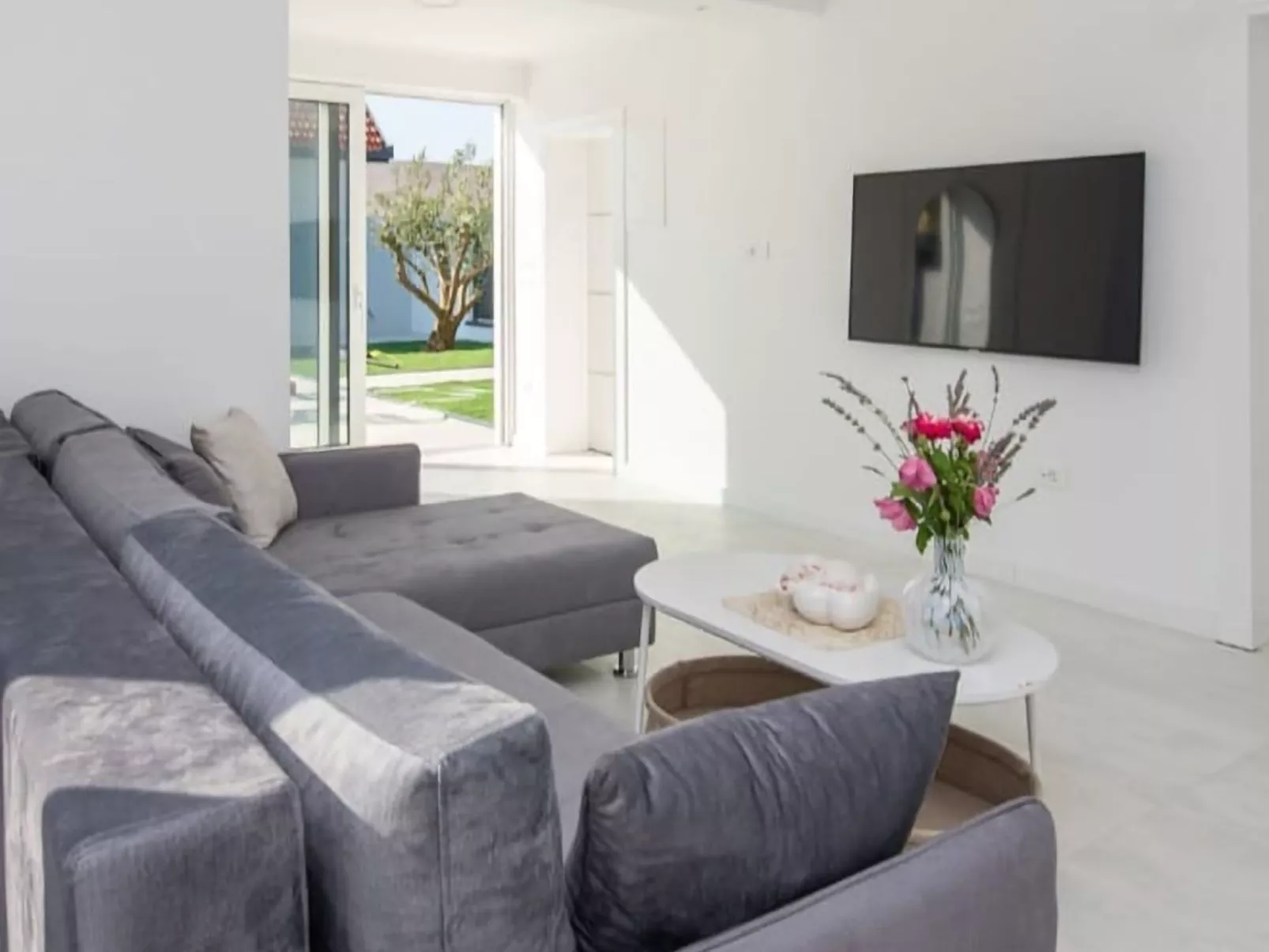 "Luxury Grey house" - Drinnen