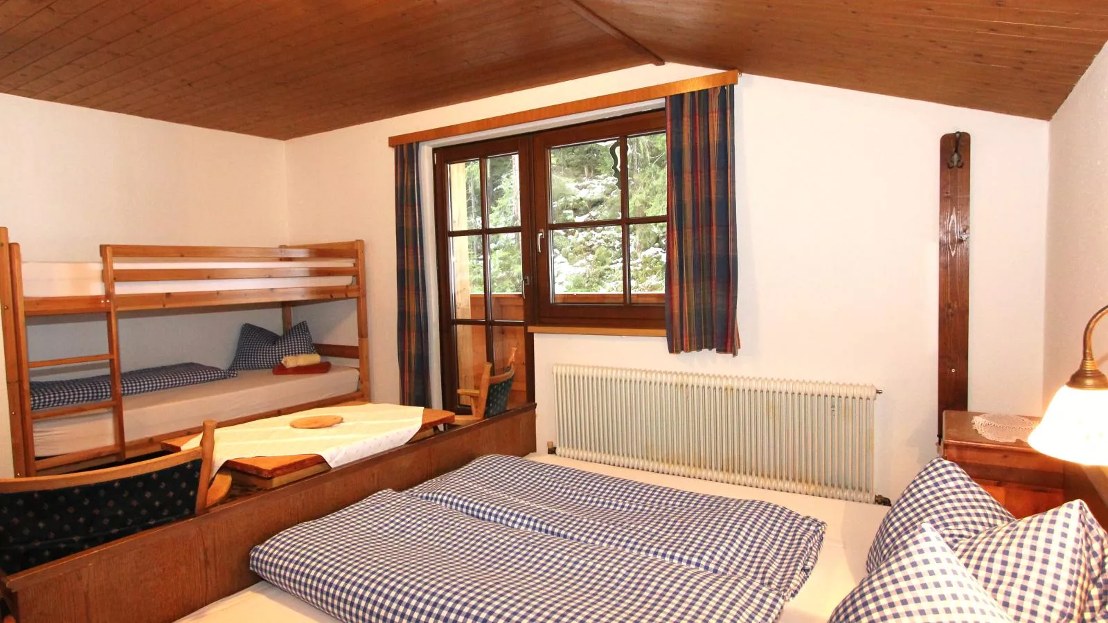 Alpenhaus Lacknerbrunn-Bedroom