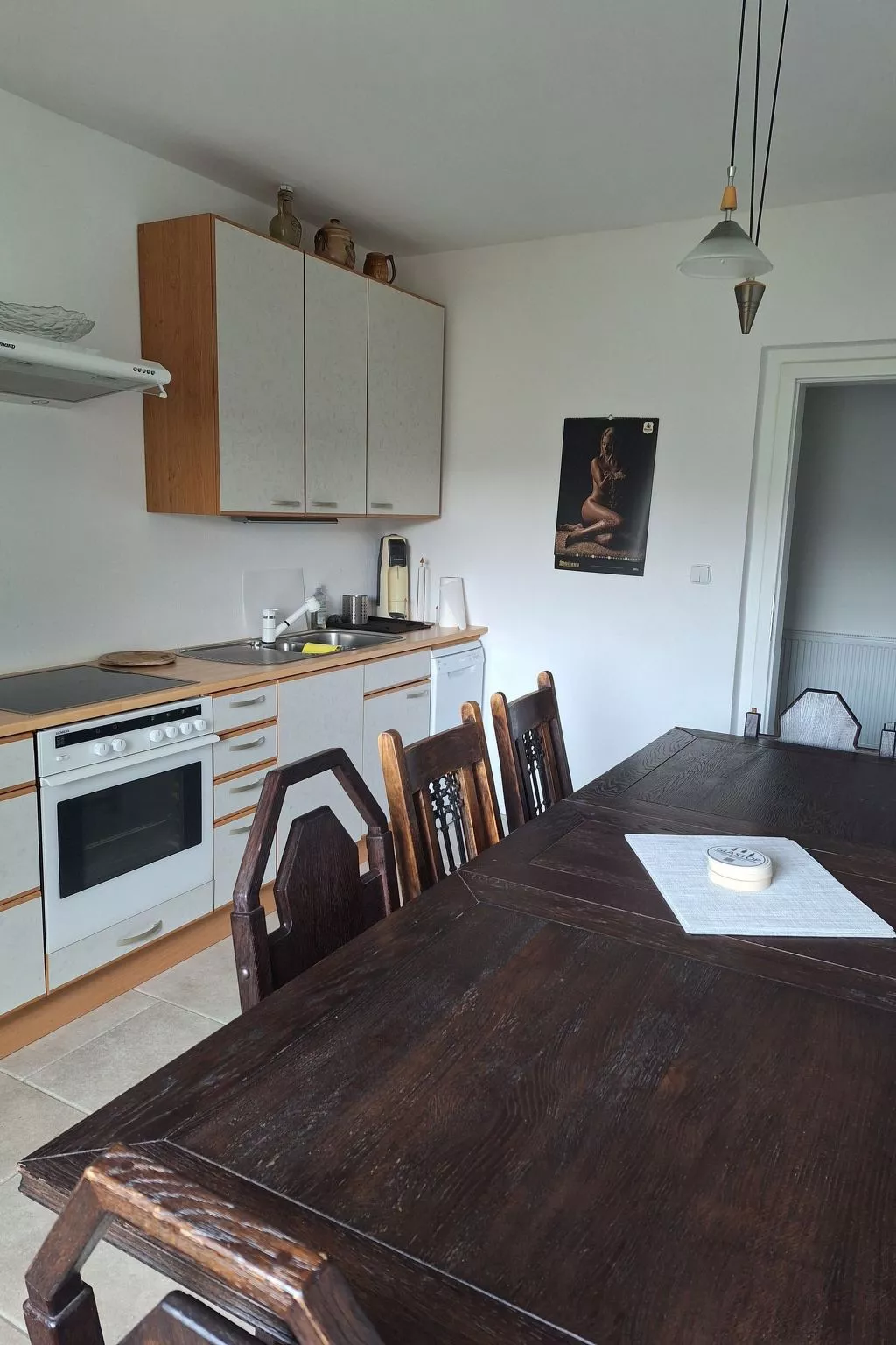 Gästezimmer mit Blick auf die Berge - Drinnen