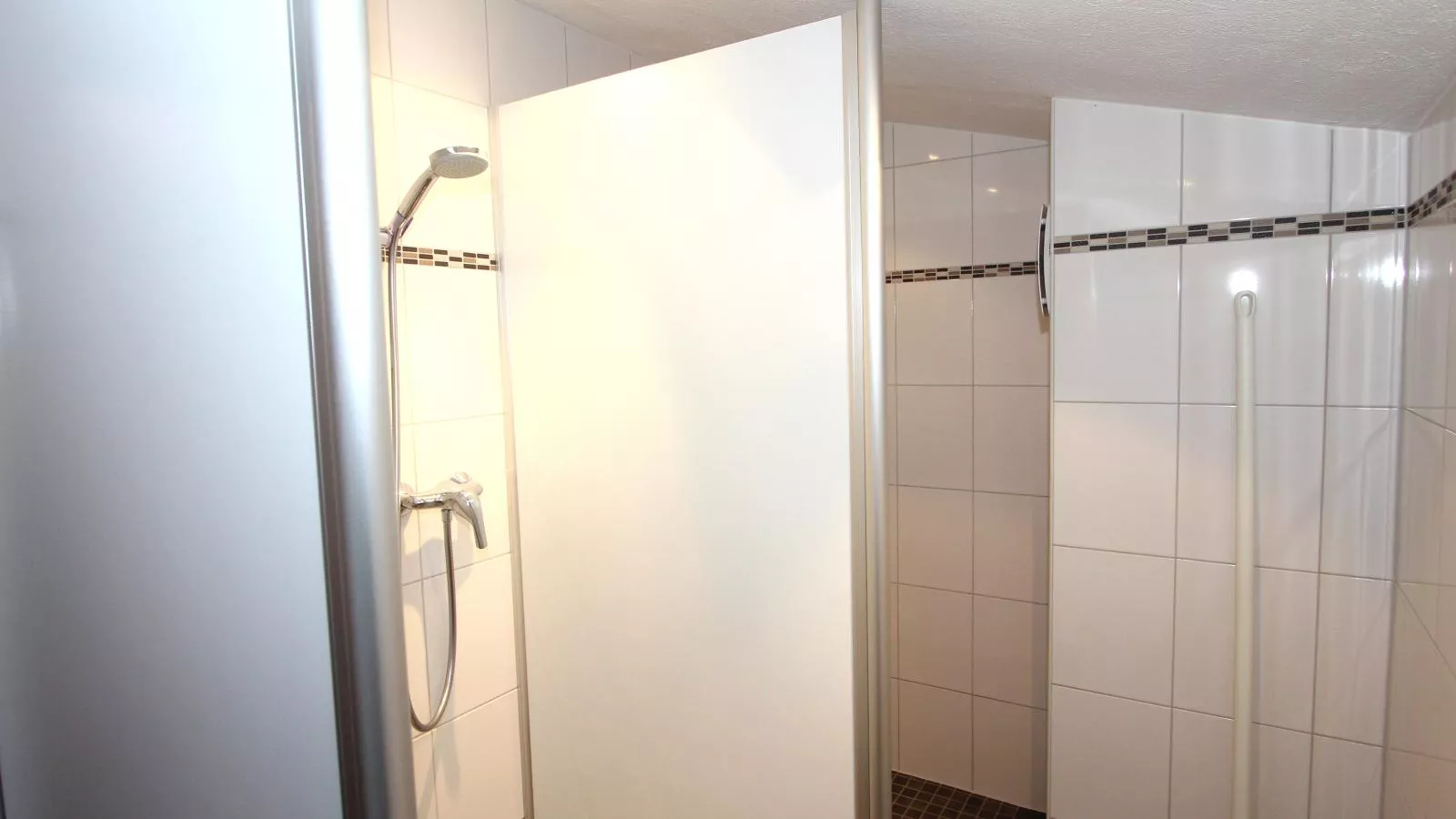 Alpenhaus Lacknerbrunn-Bathroom
