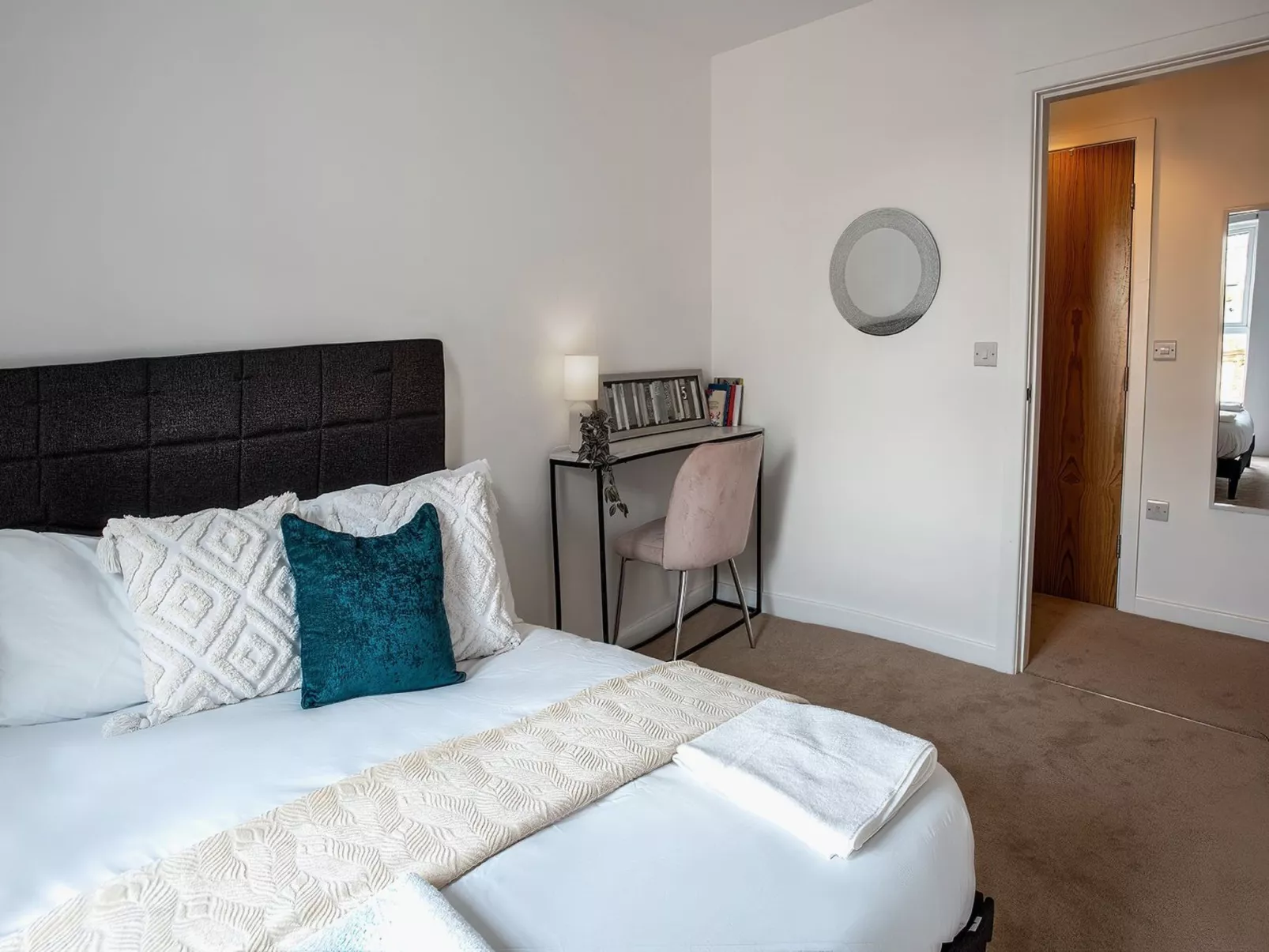 Brandneue, zentrale 2-Zimmer-Wohnung für 6 Gäste - Image-tags.info