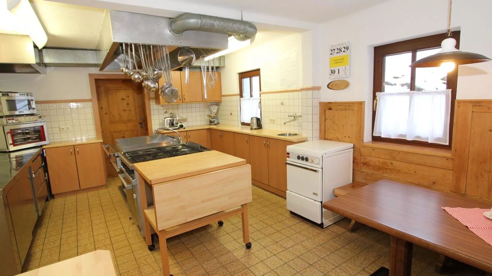 Alpenhaus Lacknerbrunn-Kitchen