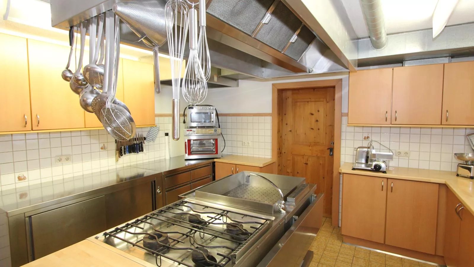 Alpenhaus Lacknerbrunn-Kitchen