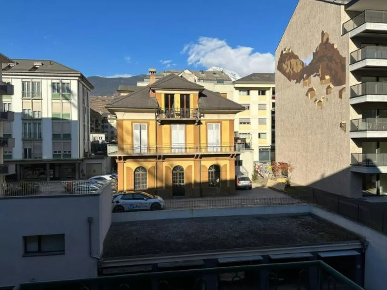 Sion Central Station proche toutes commodités - Draußen