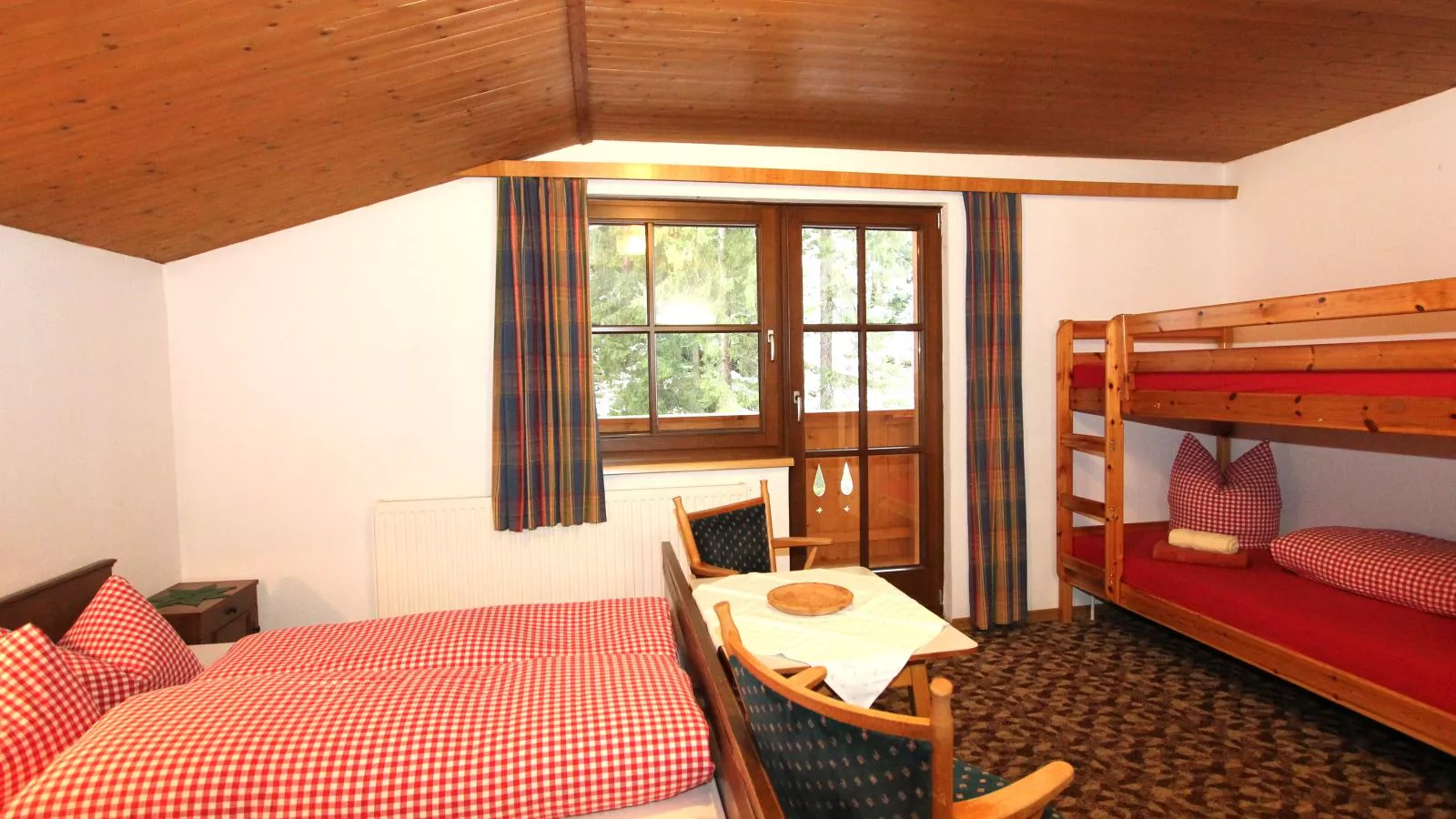 Alpenhaus Lacknerbrunn-Bedroom