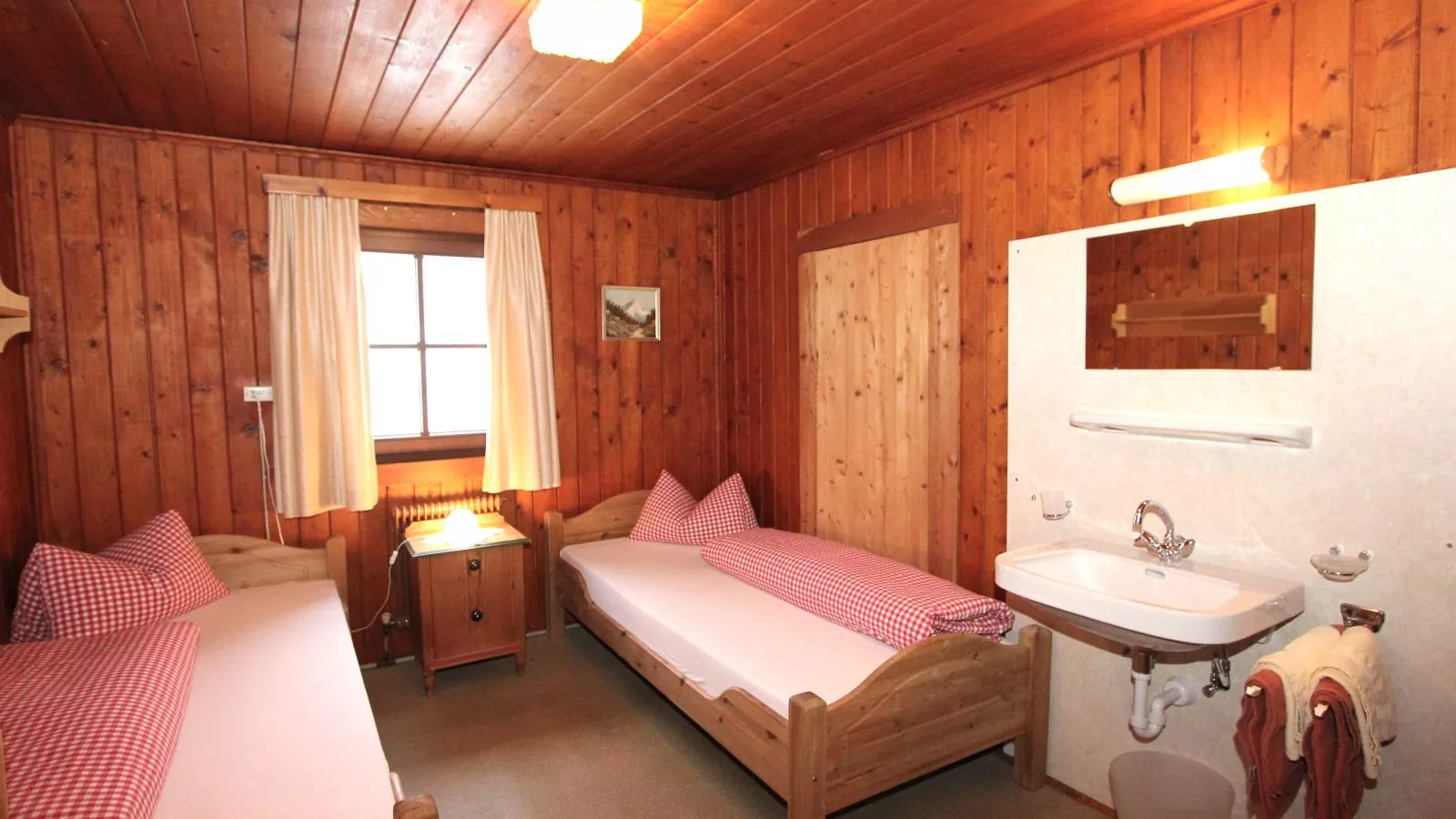 Alpenhaus Lacknerbrunn-Bedroom