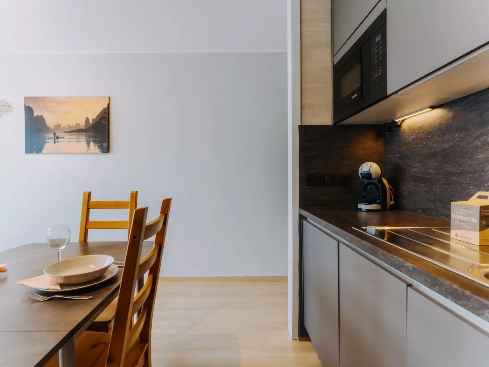 Sea view west - Inside