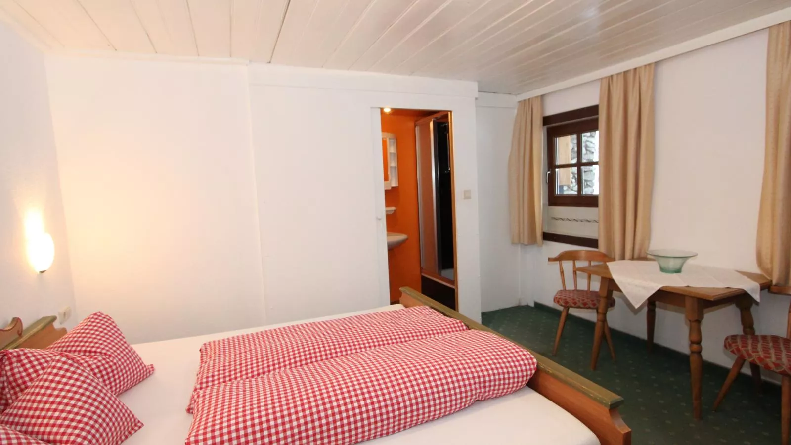 Alpenhaus Lacknerbrunn-Bedroom