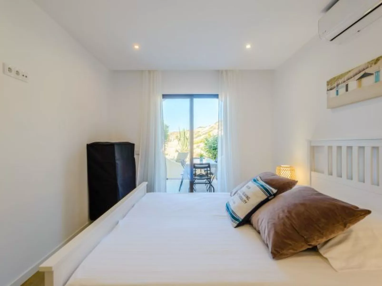 The Little Paradise with Sea Views - Inside