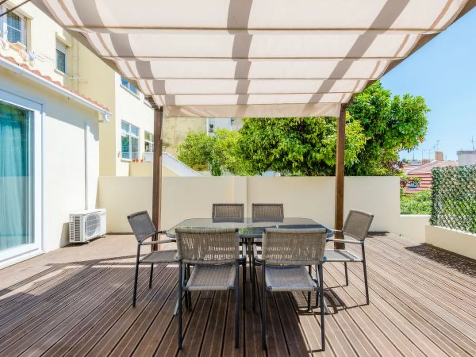 Bela Vista A in Lisboa - Outside