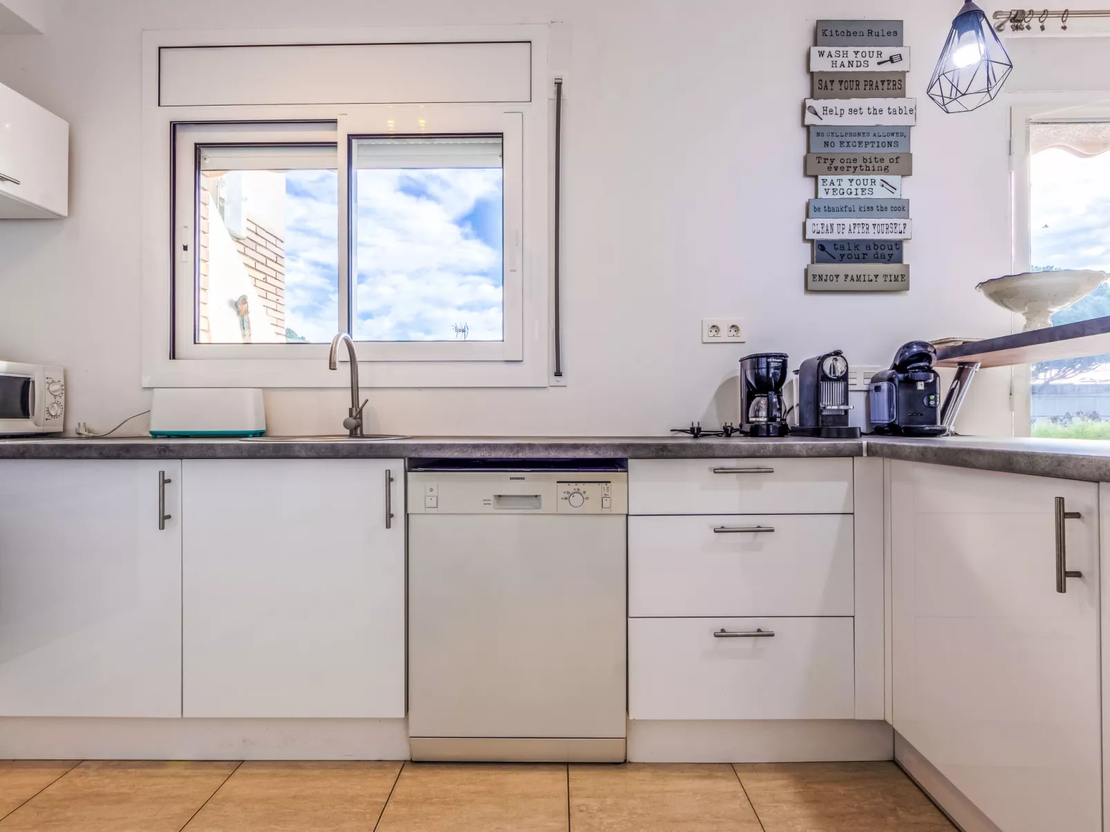 Higini Angles - Inside