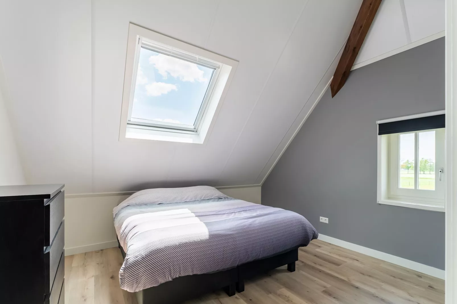 Home Den Ham-Bedroom