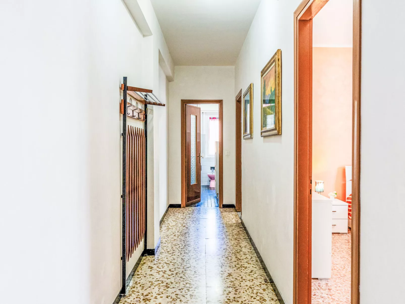 By Bike and Sea - Drinnen