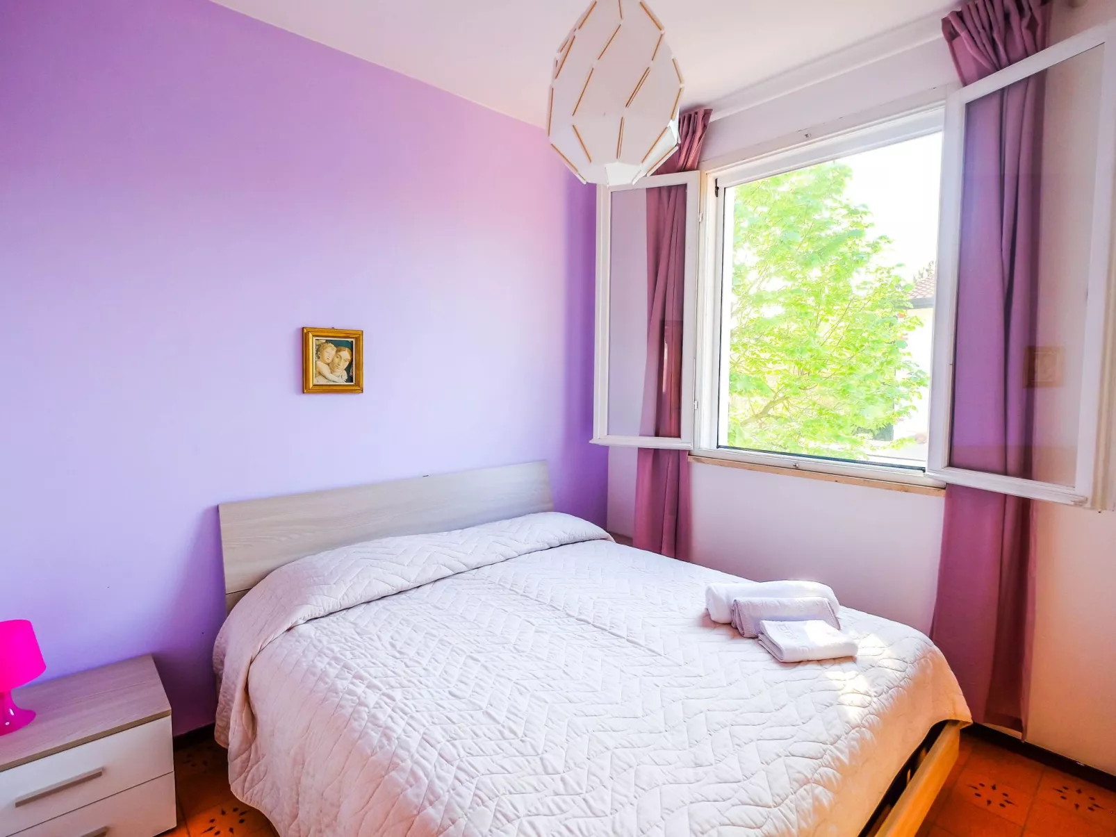 Cottage mit großem Garten, Klima, 6 Gäste - Dedans