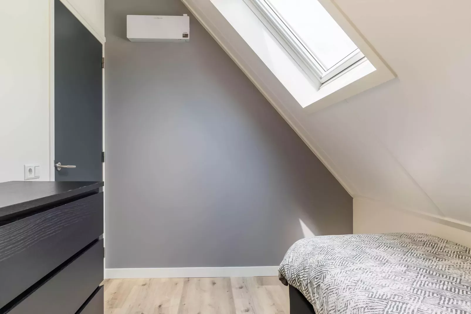 Home Den Ham-Bedroom