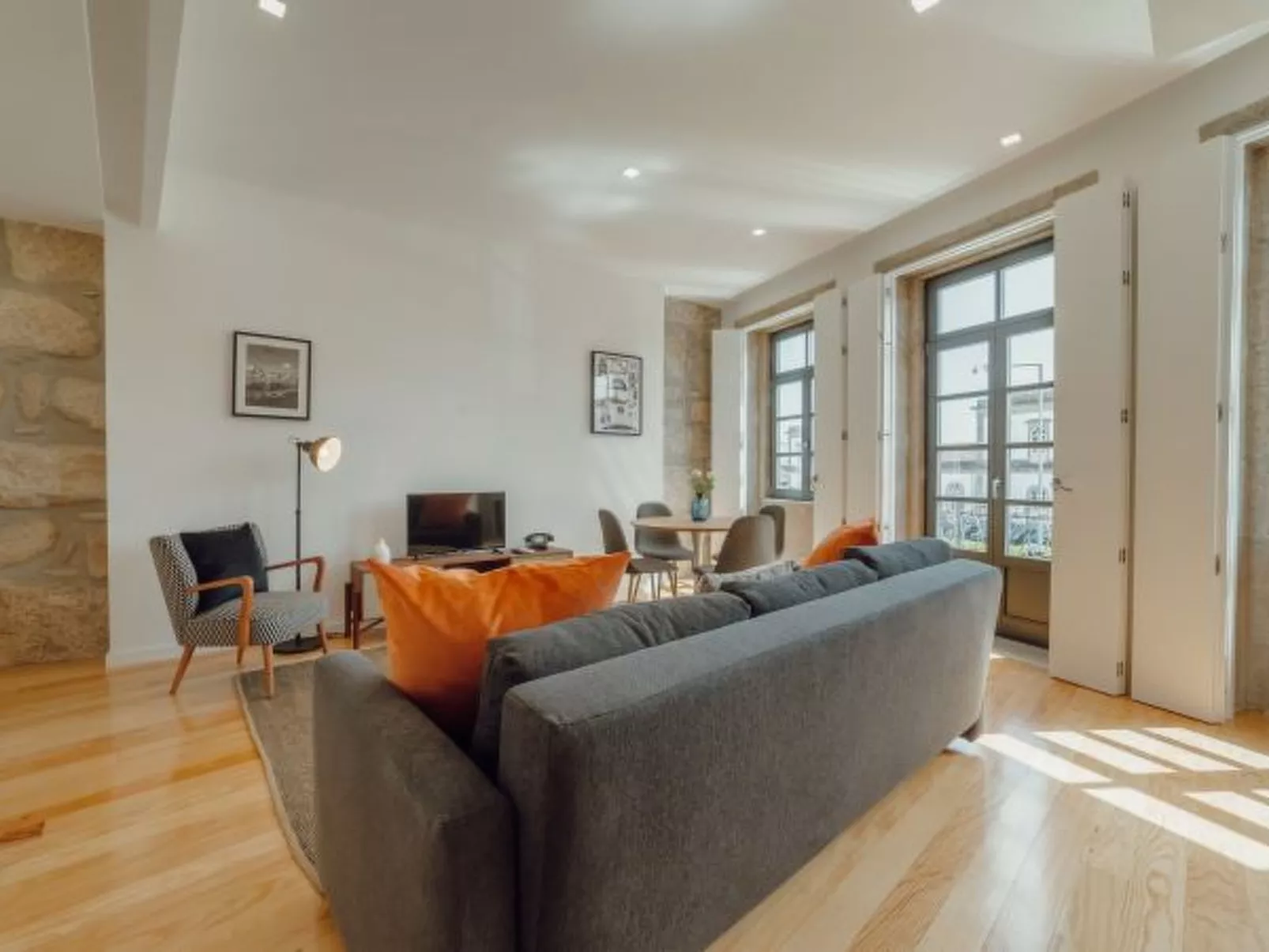 COURTYARD OPORTO DESIGN APARTMENT B - Drinnen